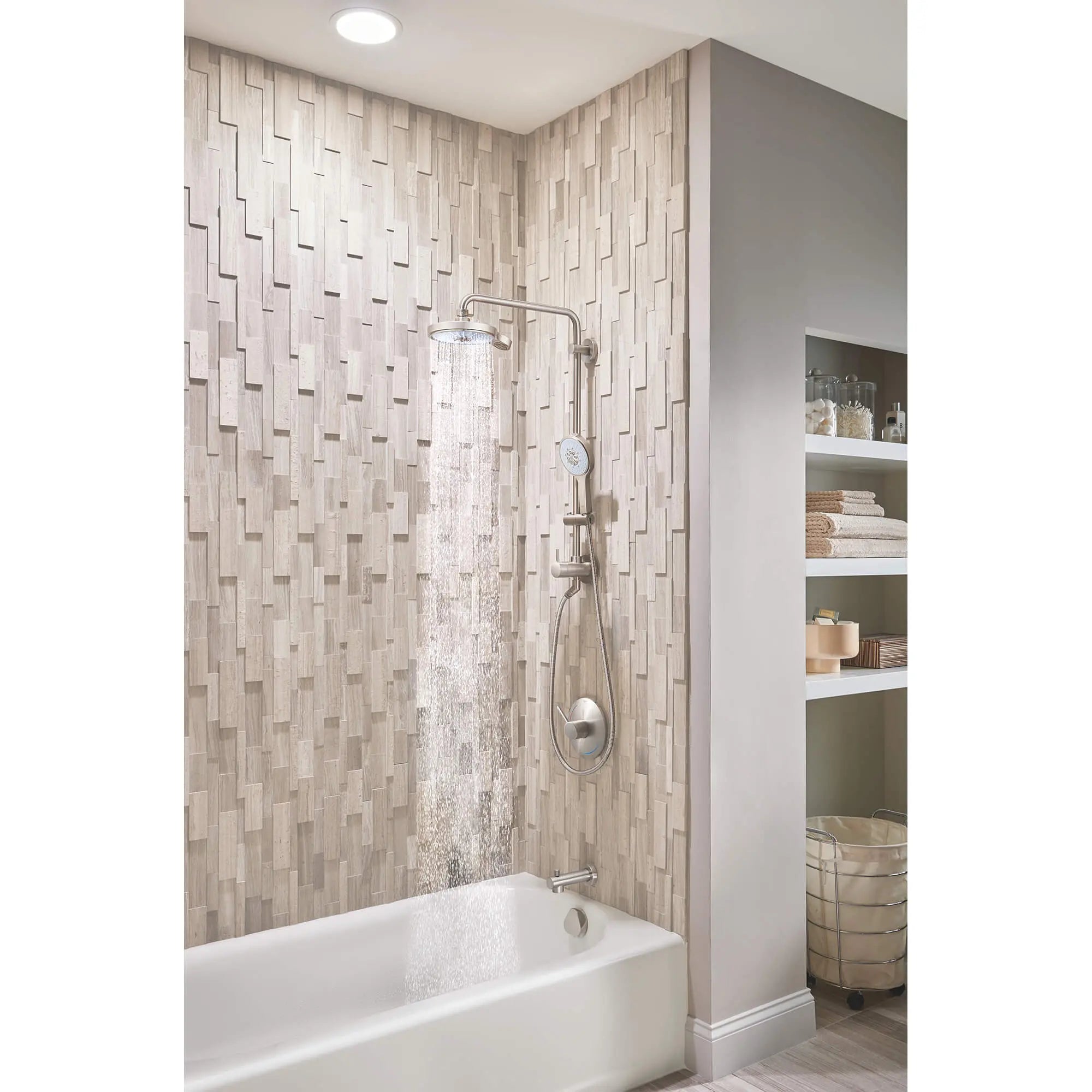 GROHE Retro-Fit Système de douche nu de 25 po // NICKEL BROSSÉ INFINITYFINISH // 1014_26487en0-shower-system-enviro-2_0_CDNwebp.webp