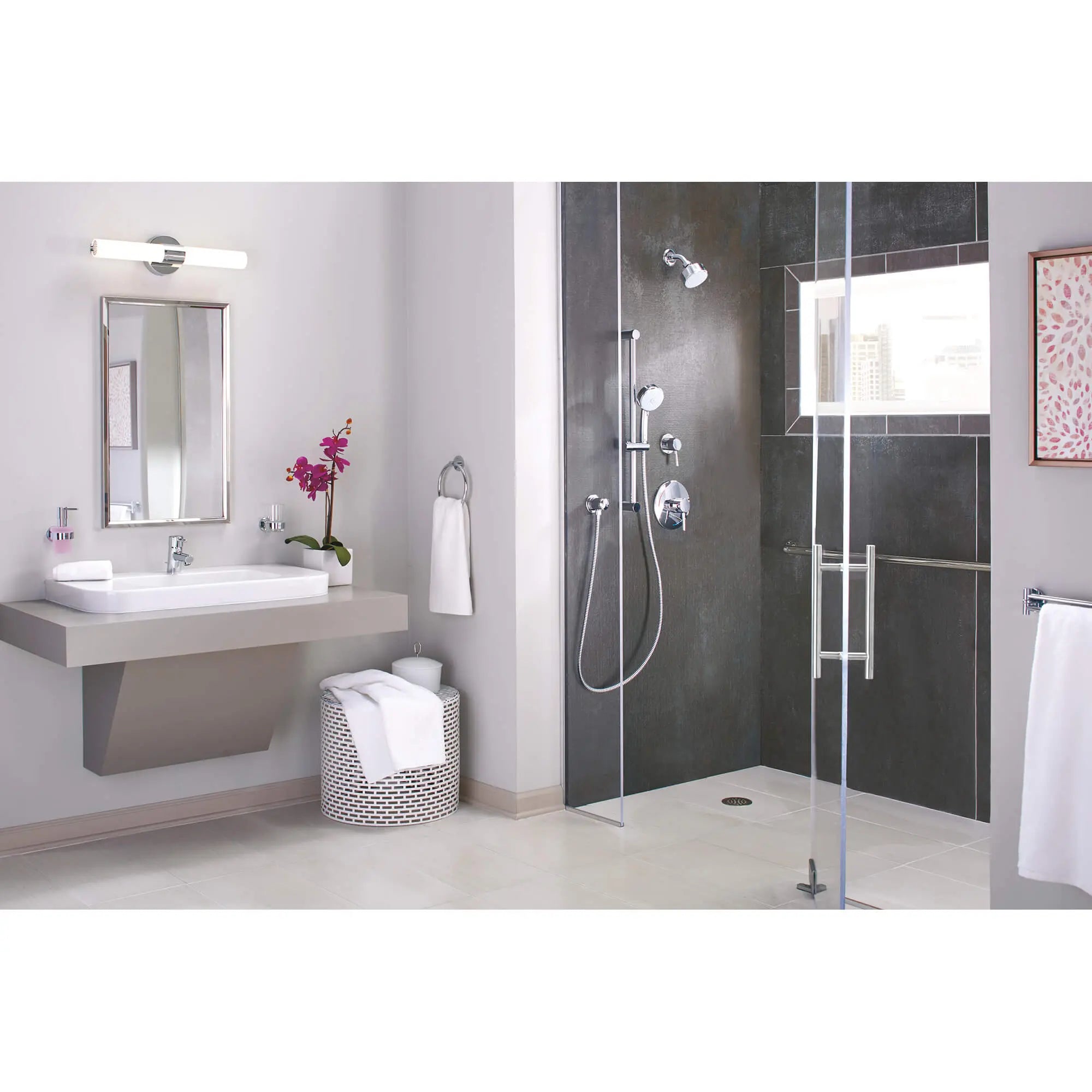Bras de douche de 5 po // CHROME STARLIGHT GROHE // 1123_27414000-5-5-8-inch-tubular-shower-arm-enviro-1_0_CDNwebp.webp