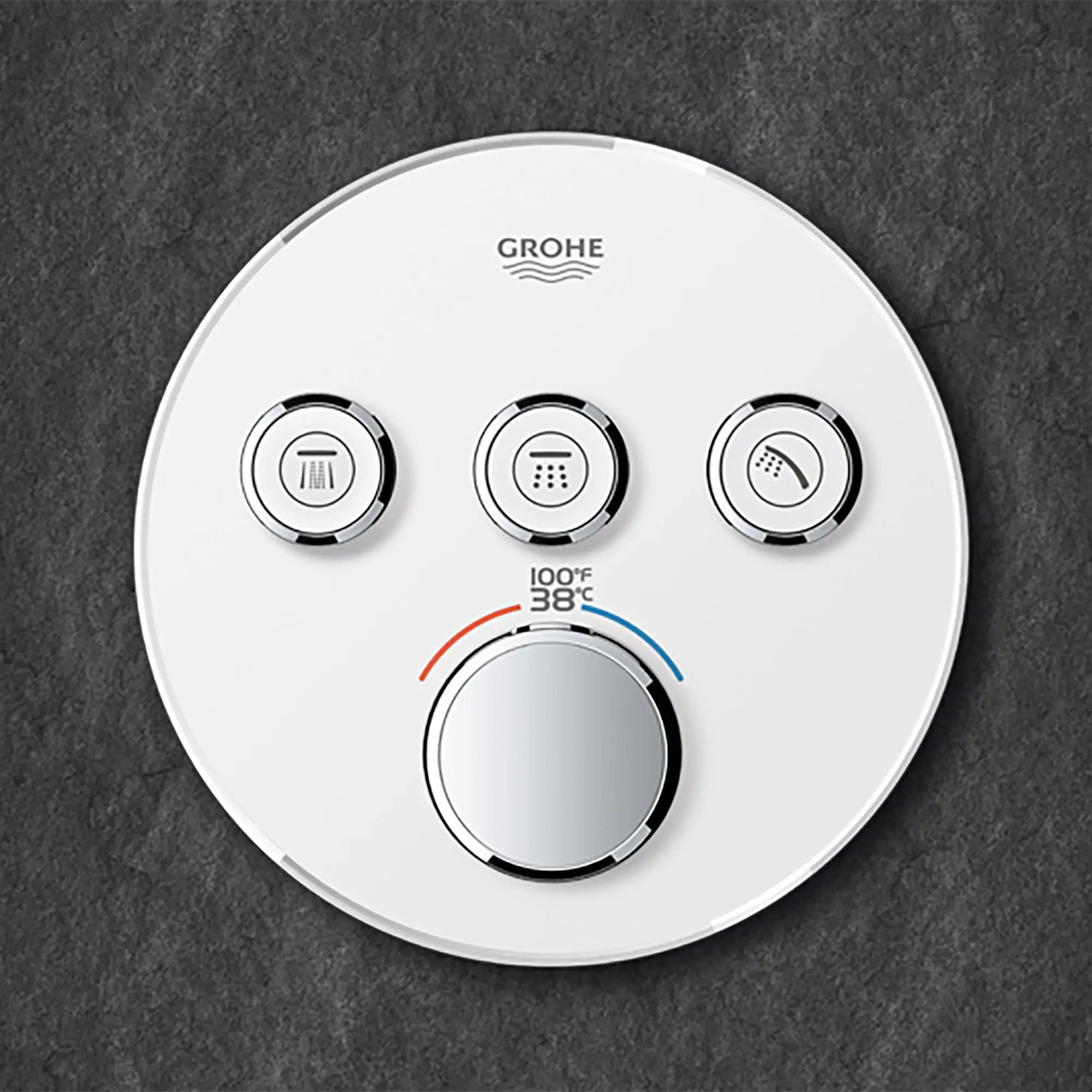 GrohTherm SmartControl Garniture de valve thermostatique à fonction triple // CHROME STARLIGHT GROHE // 125056_GROHTHERM_29138000_Lifestyle_Image_URL.13_CDNwebp.webp