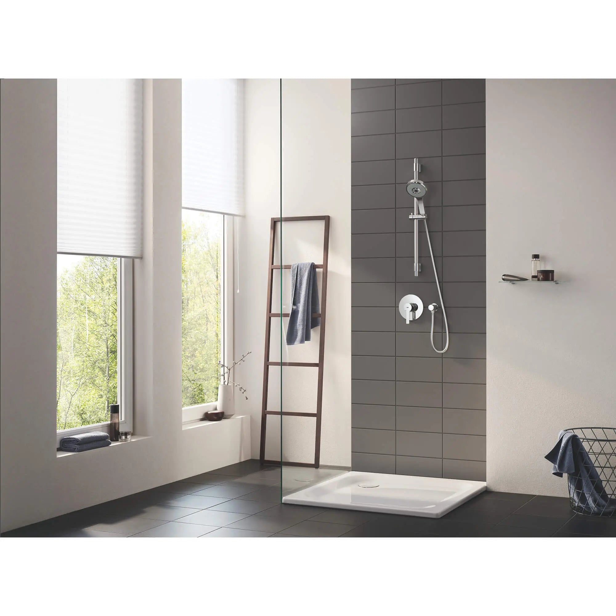 Power&Soul Cosmopolitan 130 Ensemble de douche – 4 jets d’aspersion // CHROME STARLIGHT GROHE // 1279_27732000-shower-set-enviro-1_0_CDNwebp.webp