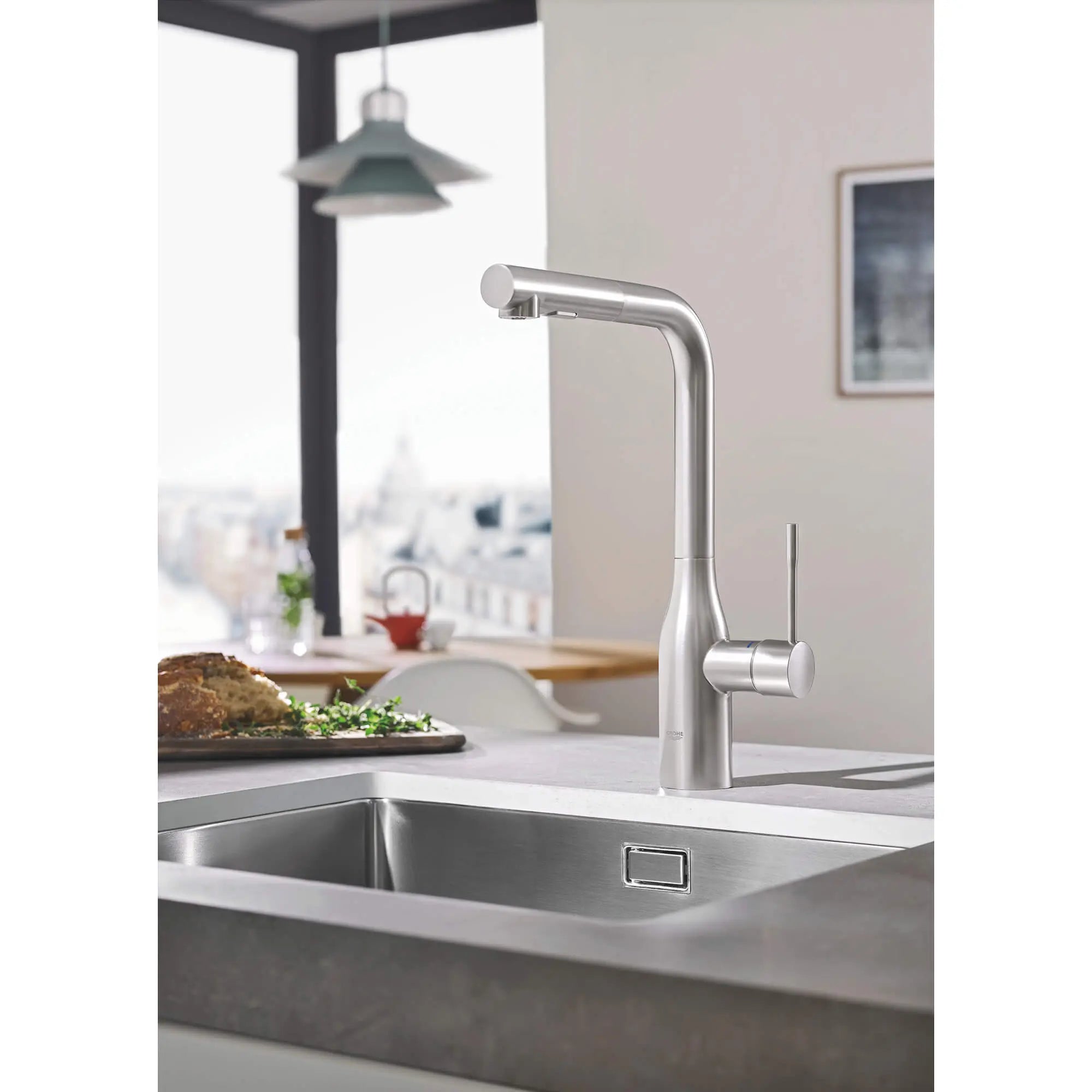 Robinet de cuisine rétractable à poignée simple et double jet 6,6 L/min (1,75 gpm) // SUPERACIER INFINITYFINISH // 1491_30271dc0-single-handle-kitchen-faucet-enviro-1_0_CDNwebp.webp