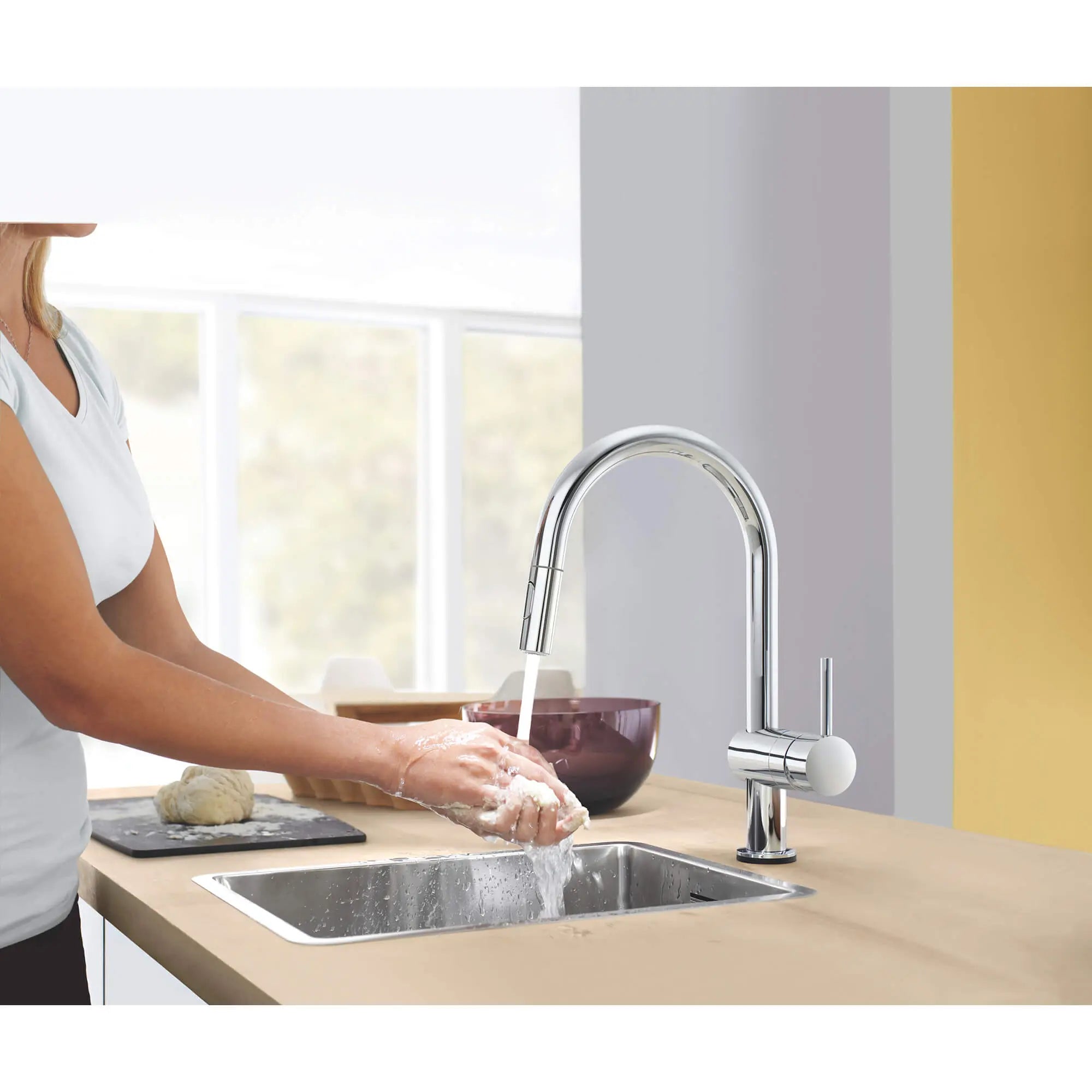 Robinet tactile à douchette rétractable double jet // CHROME STARLIGHT GROHE // 1594_31359002-single-handle-kitchen-faucet-enviro-13_0_CDNwebp.webp