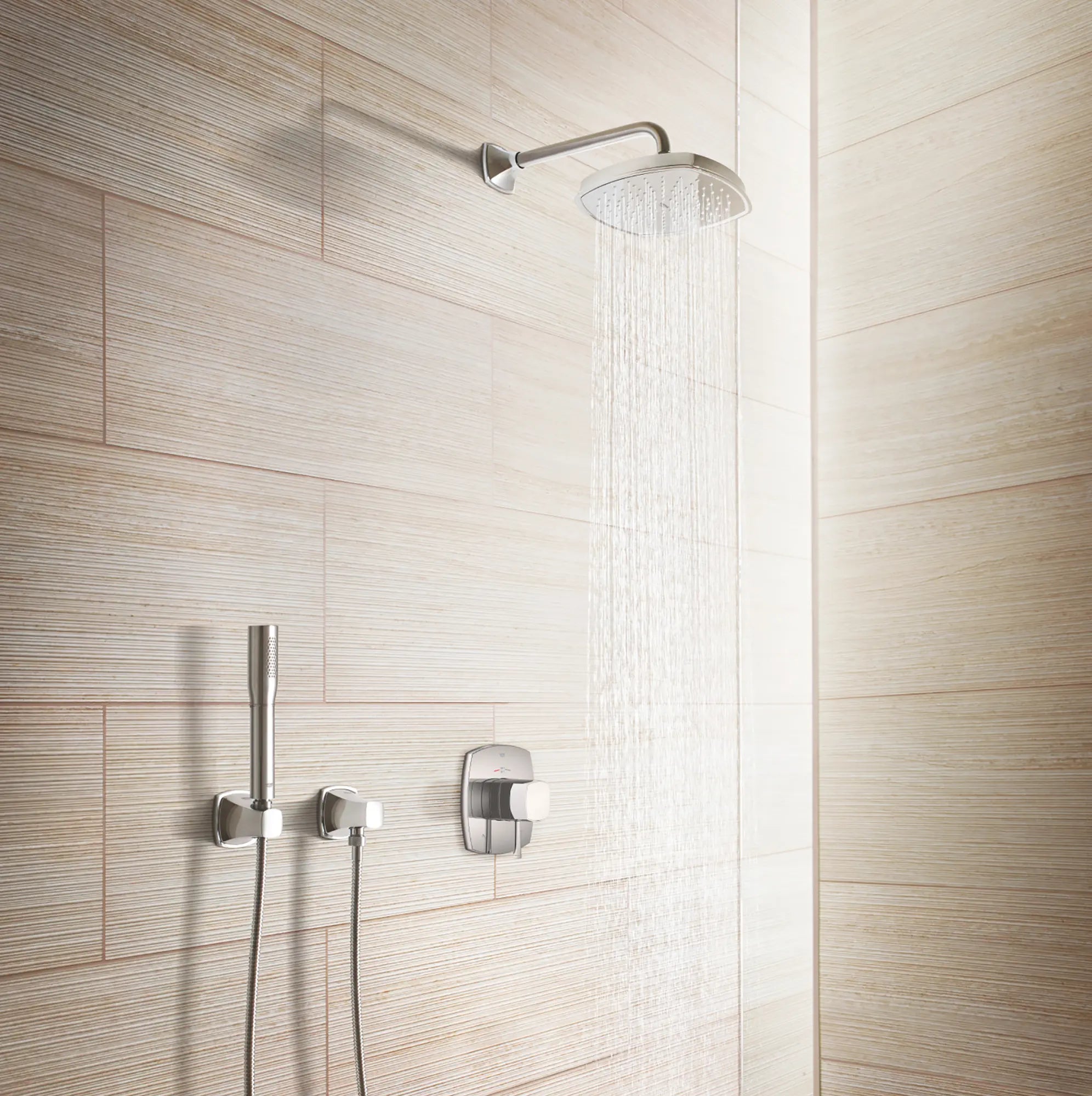 Rainshower Grandera Pomme de douche - 1 jet d’aspersion // CHROME STARLIGHT GROHE // 162236_27976000_2_0_CDNwebp.webp