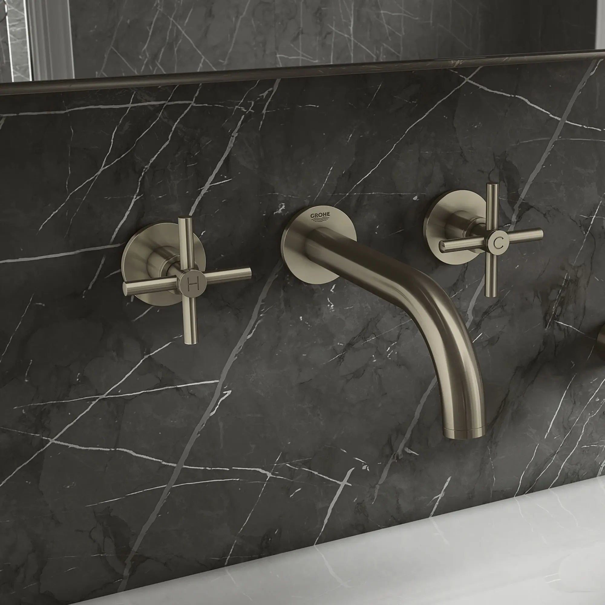 Garniture murale pour vasque // NICKEL BROSSÉ INFINITYFINISH // 163244_20173EN3-Atrio-8-Widespread-Bathroom-Faucet-M-Size-in-Brushed-Nickel-Lifestyle-1_0_CDNwebp.webp