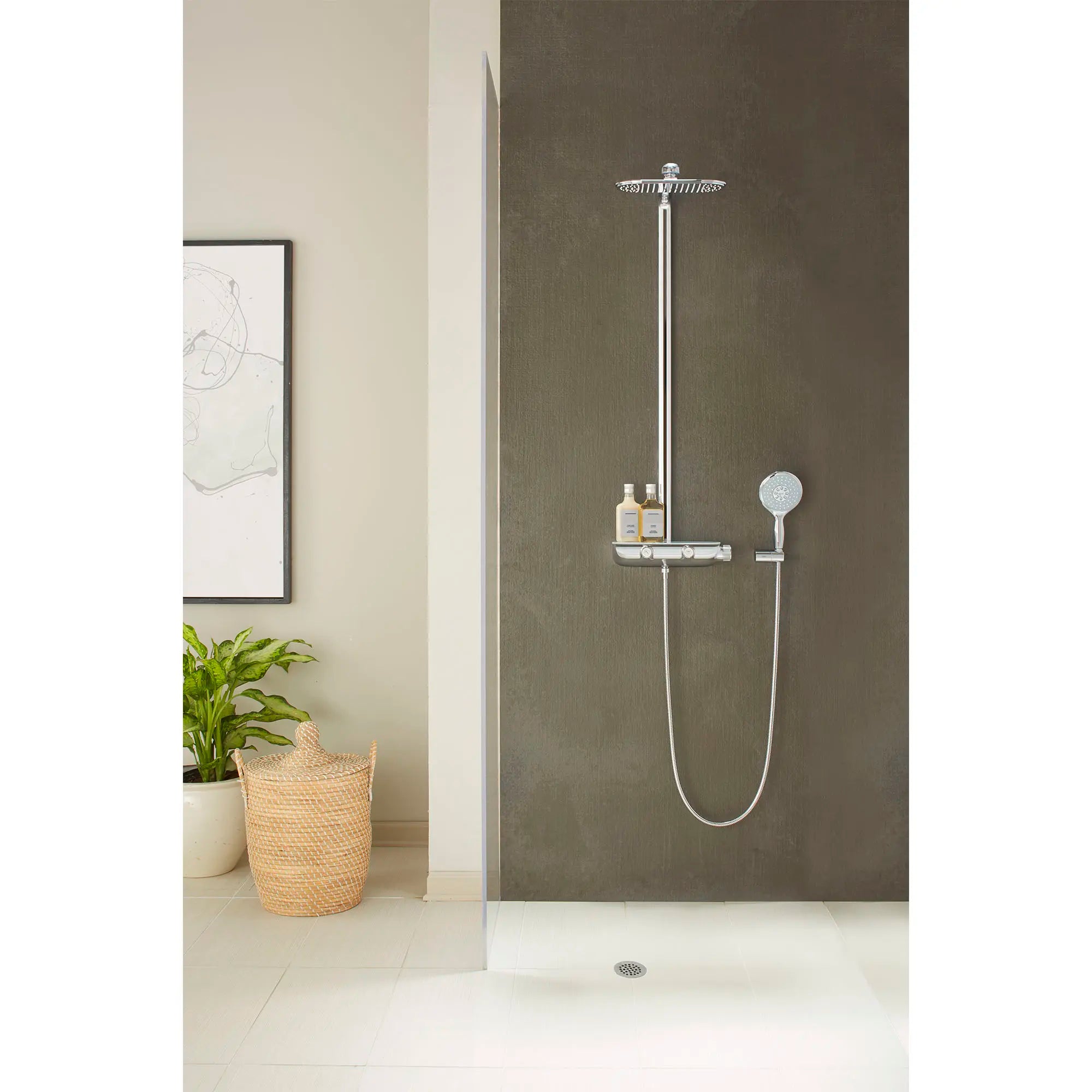 Système de douche avec valve thermostatique // CHROME STARLIGHT GROHE // 163736_SmartControl_FrontAngle_27837000_27673000_26379000_0_CDNwebp.webp
