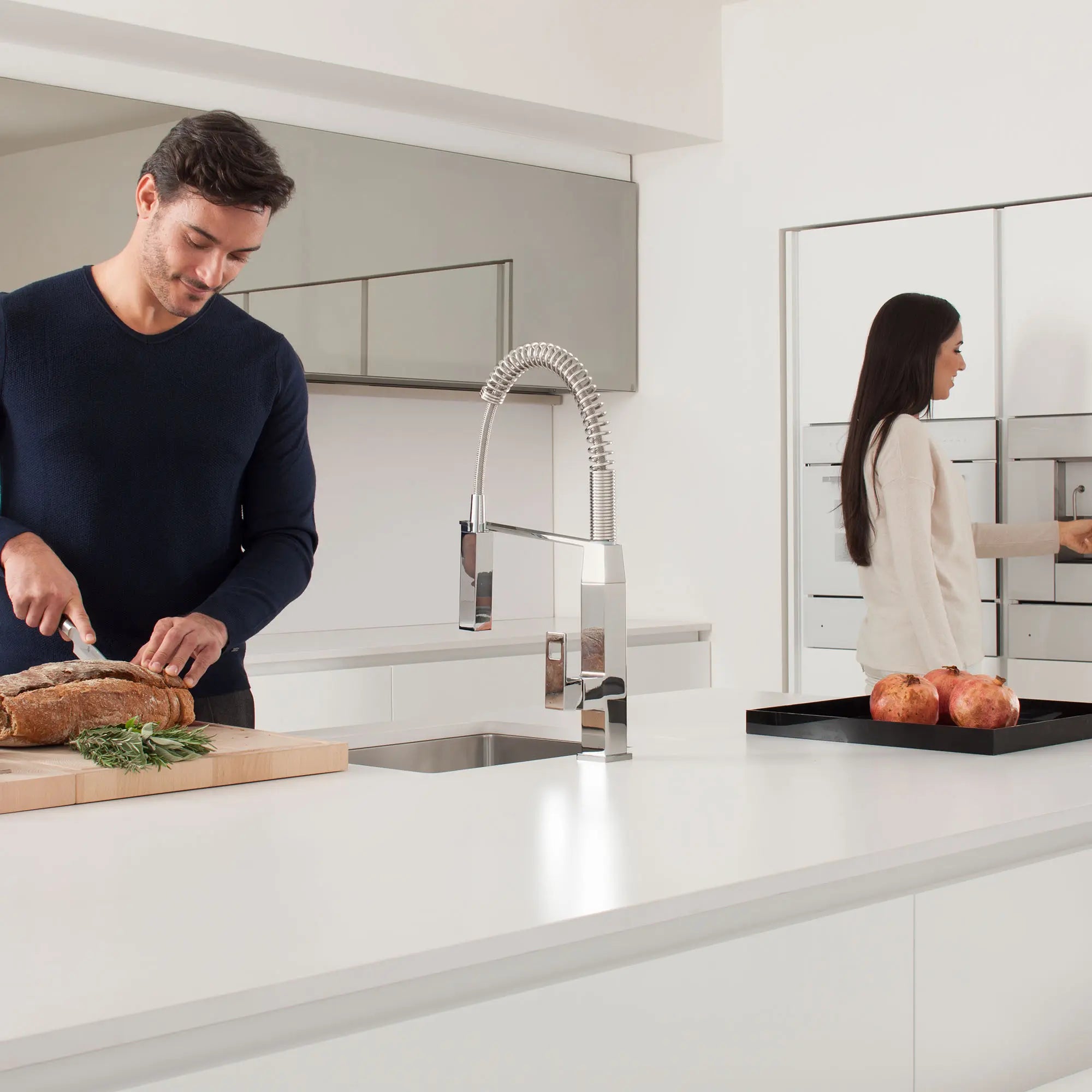 Robinet de cuisine semi-pro à poignée simple et double jet 6,6 L/min (1,75 gpm) // CHROME STARLIGHT GROHE // 163765_L-31401000_2_0_CDNwebp.webp