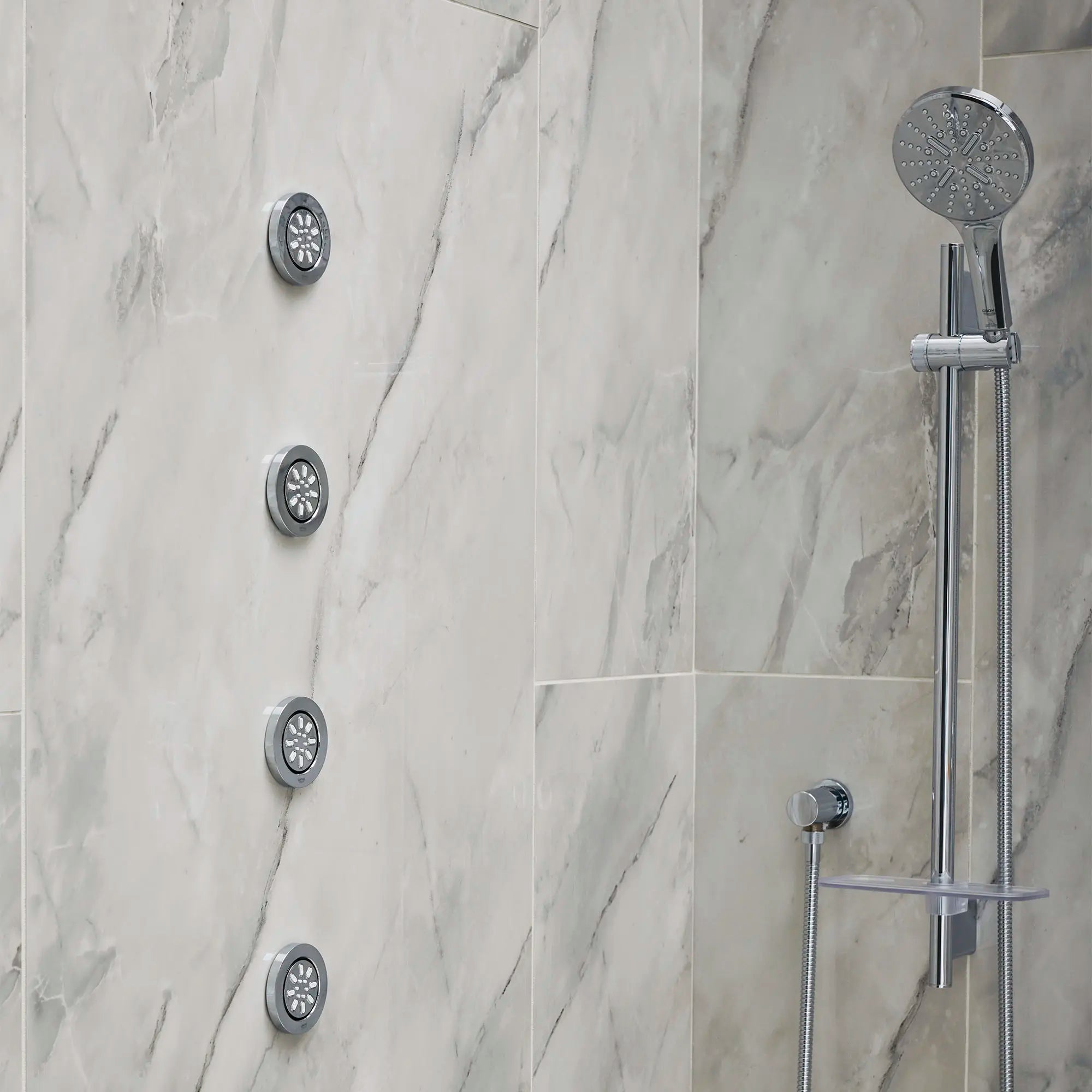 Douchette latérale - 2 jets, 0,9 gpm // CHROME STARLIGHT GROHE // 164076_26744000_Detail_0_CDNwebp.webp