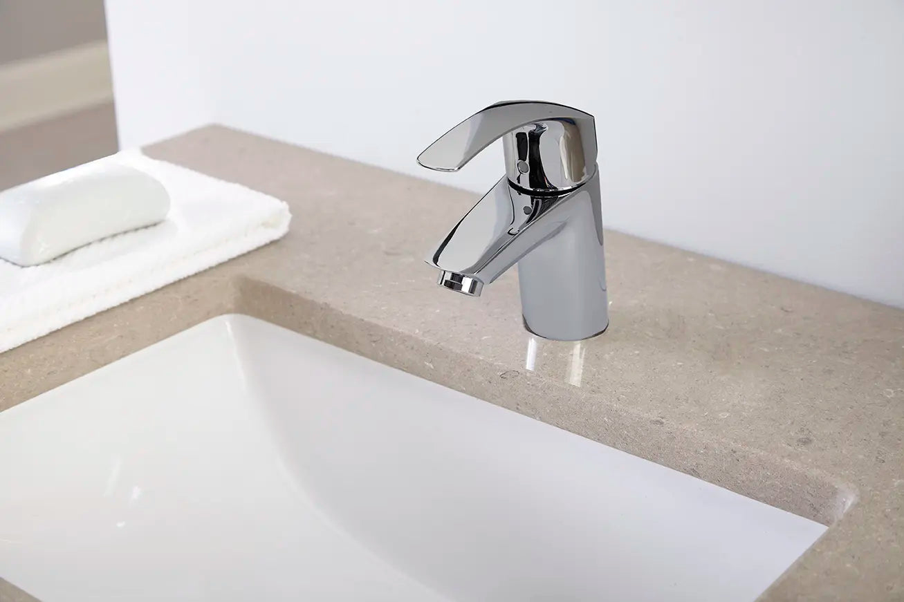 Eurosmart Robinet monotrou pour salle de bain, à poignée simple, taille P, 4,5 L/min (1,2 gpm) // CHROME STARLIGHT GROHE // 164109_B-3264200A_0_CDNwebp.webp