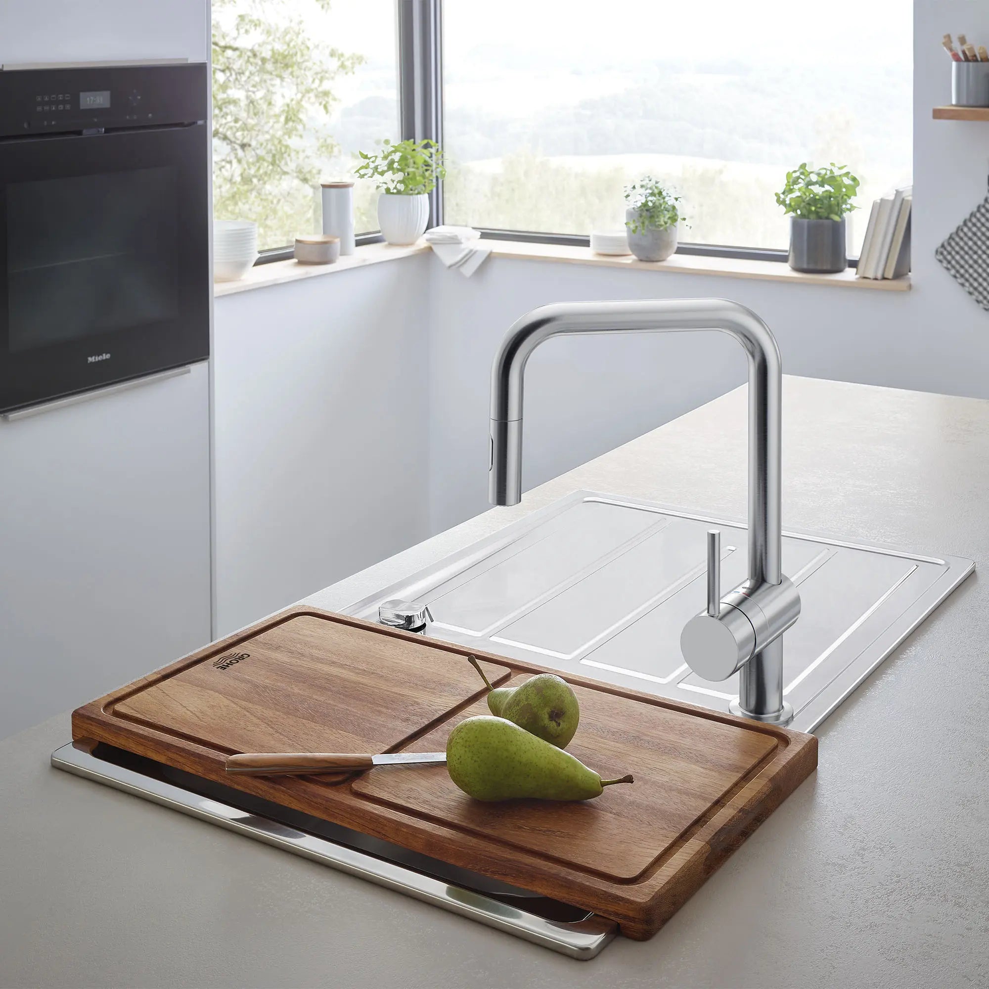 Robinet de cusine rétractable à poignée simple et double jet 6,6 L/min (1,75 gpm)  // CHROME STARLIGHT GROHE // 164274_B-32319003_1_0_CDNwebp.webp