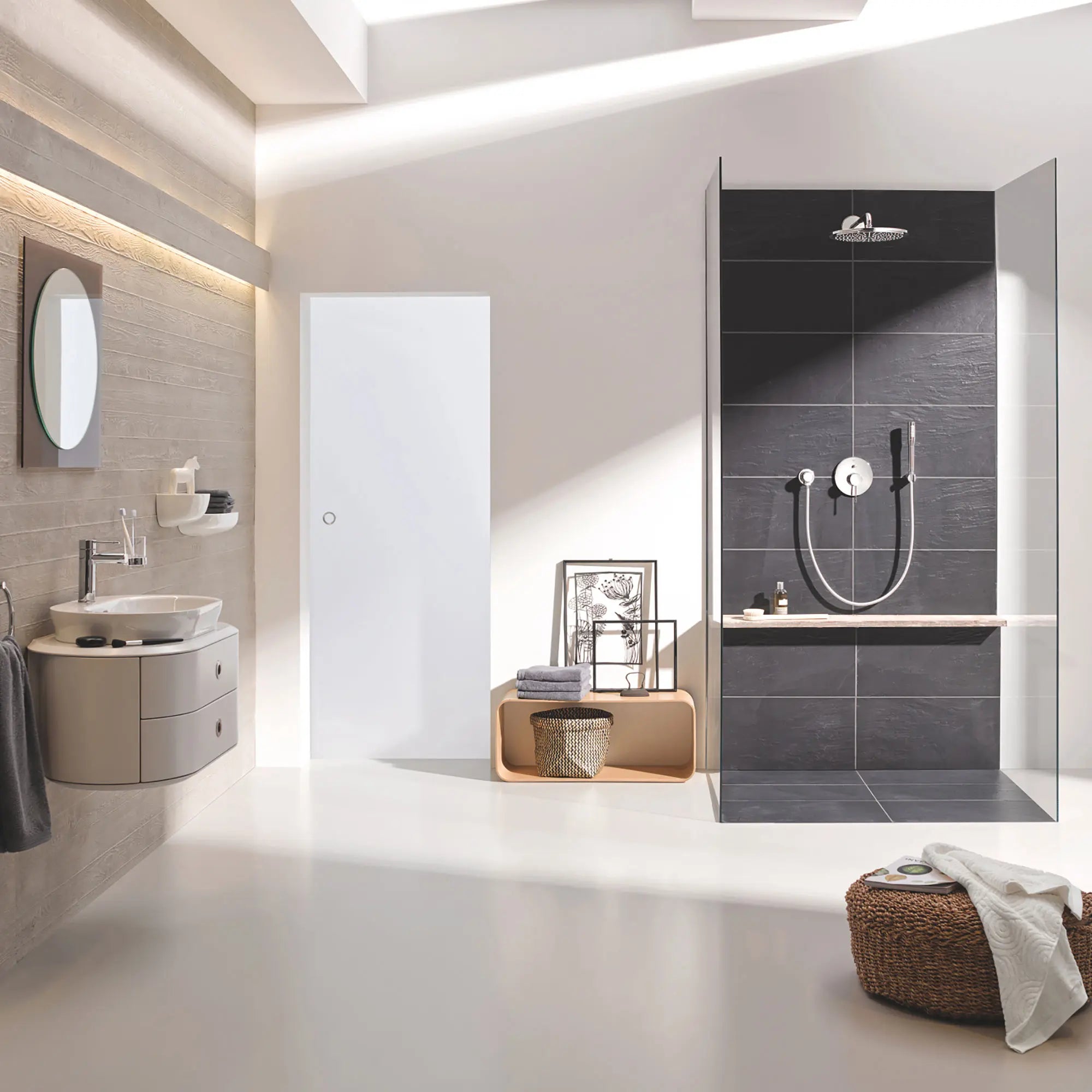 Rainshower Cosmopolitan 310nPomme de douche - 1 jet d’aspersion // CHROME STARLIGHT GROHE // 164889_27478000-Rainshower-Cosmopolitan-310-1-Spray-Showerhead-Starlight-Chrome-Beauty-3_0_CDNwebp.webp