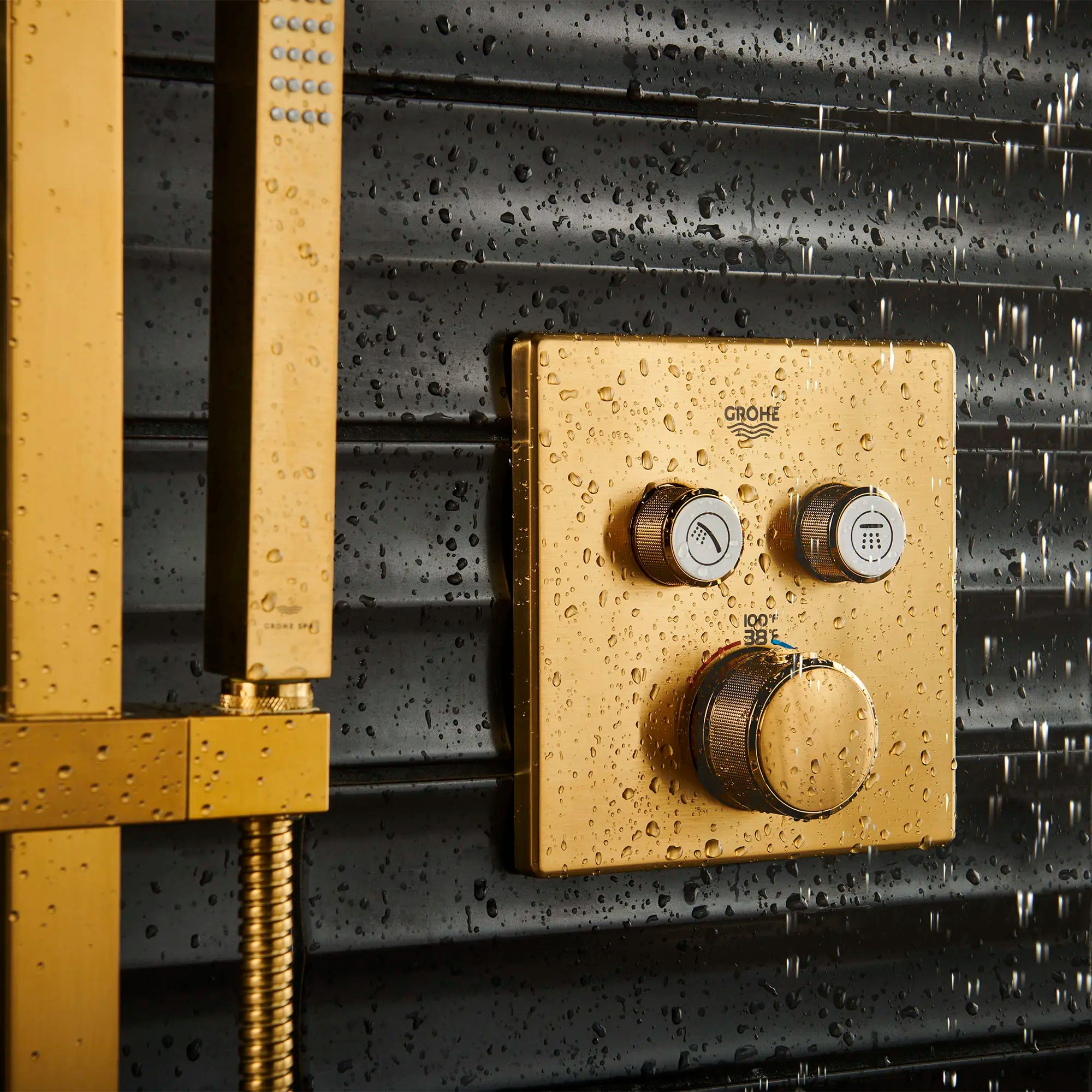 GrohTherm SmartControl Garniture de valve thermostatique à fonction double // AUBE FRAÎCHE BROSSÉ // 165870_Grohtherm_EnvironmentCloseUp_29141GN0_0002_Aug2023_0_CDNwebp_92dc8acc-8275-44d0-b931-836e3965ee18.webp