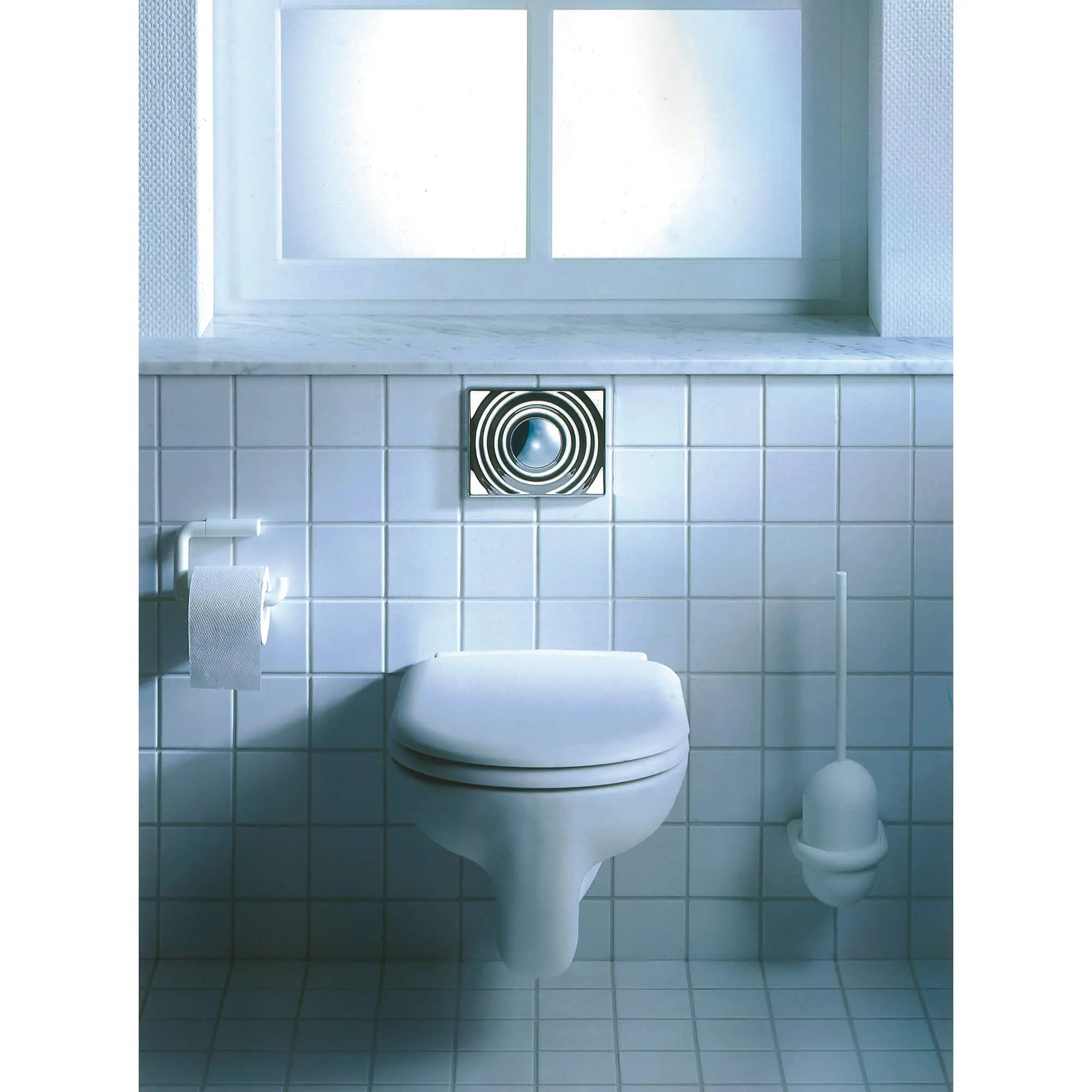 Plaque de couverture Skate // CHROME STARLIGHT GROHE // 1776_37063000-wall-plate-enviro-4_0_CDNwebp.webp