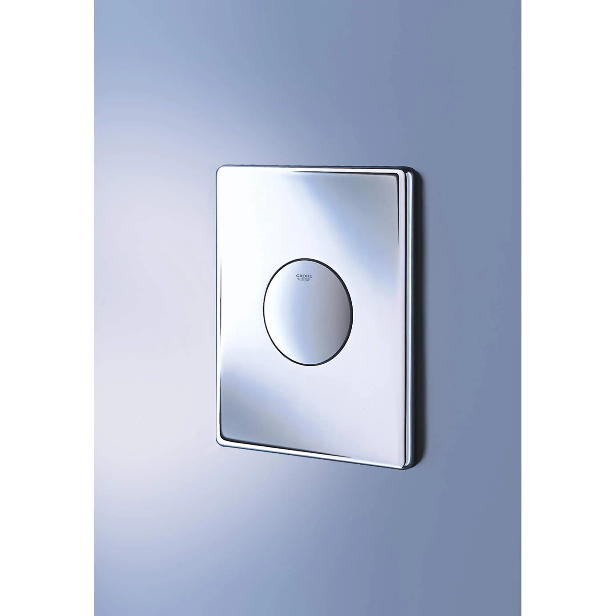Plaque de couverture Skate // CHROME STARLIGHT GROHE // 1790_37547000-wall-plate-enviro-4_0_CDNwebp.webp
