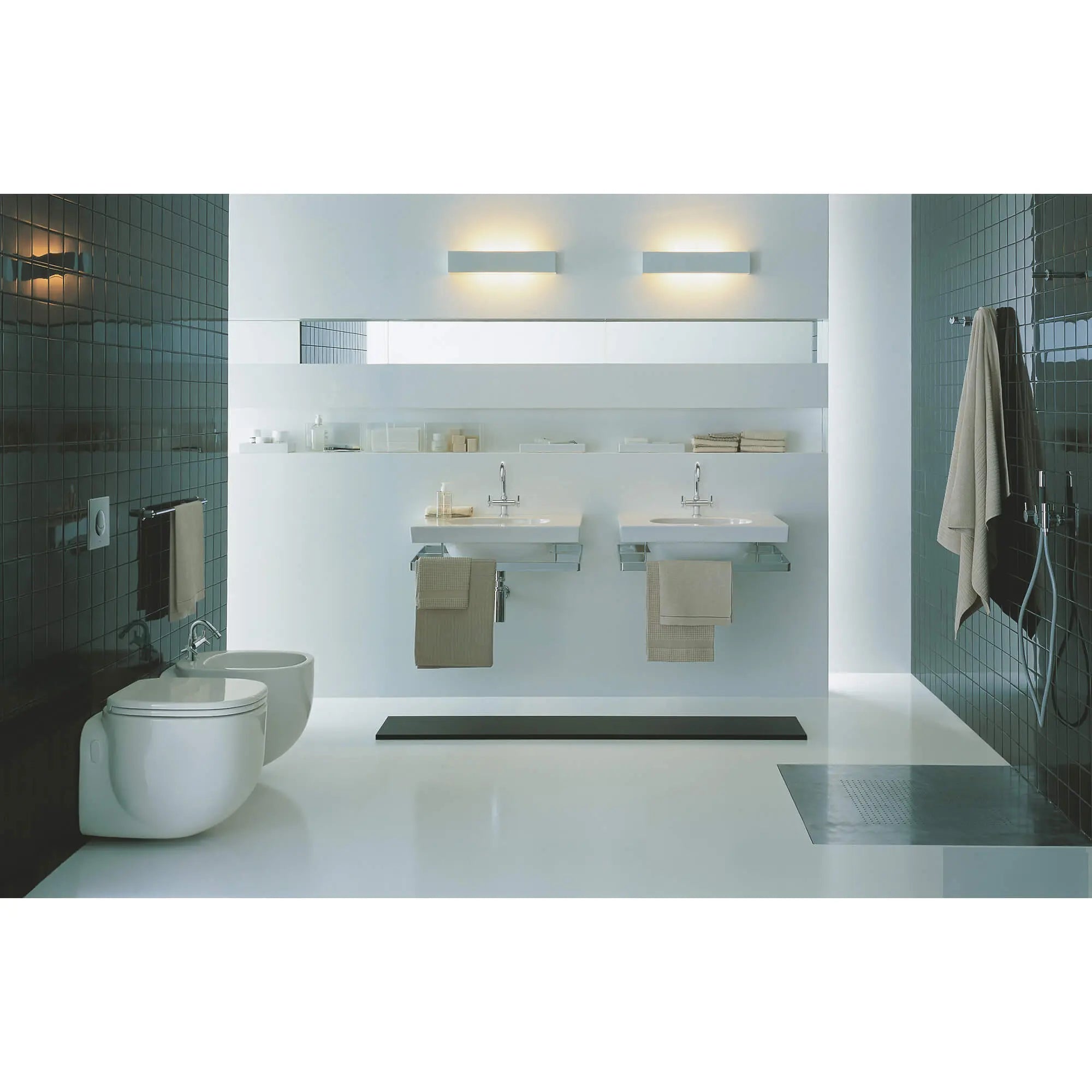 Plaque de commande // CHROME STARLIGHT GROHE // 1801_38505000-wall-plate-enviro-13_0_CDNwebp.webp