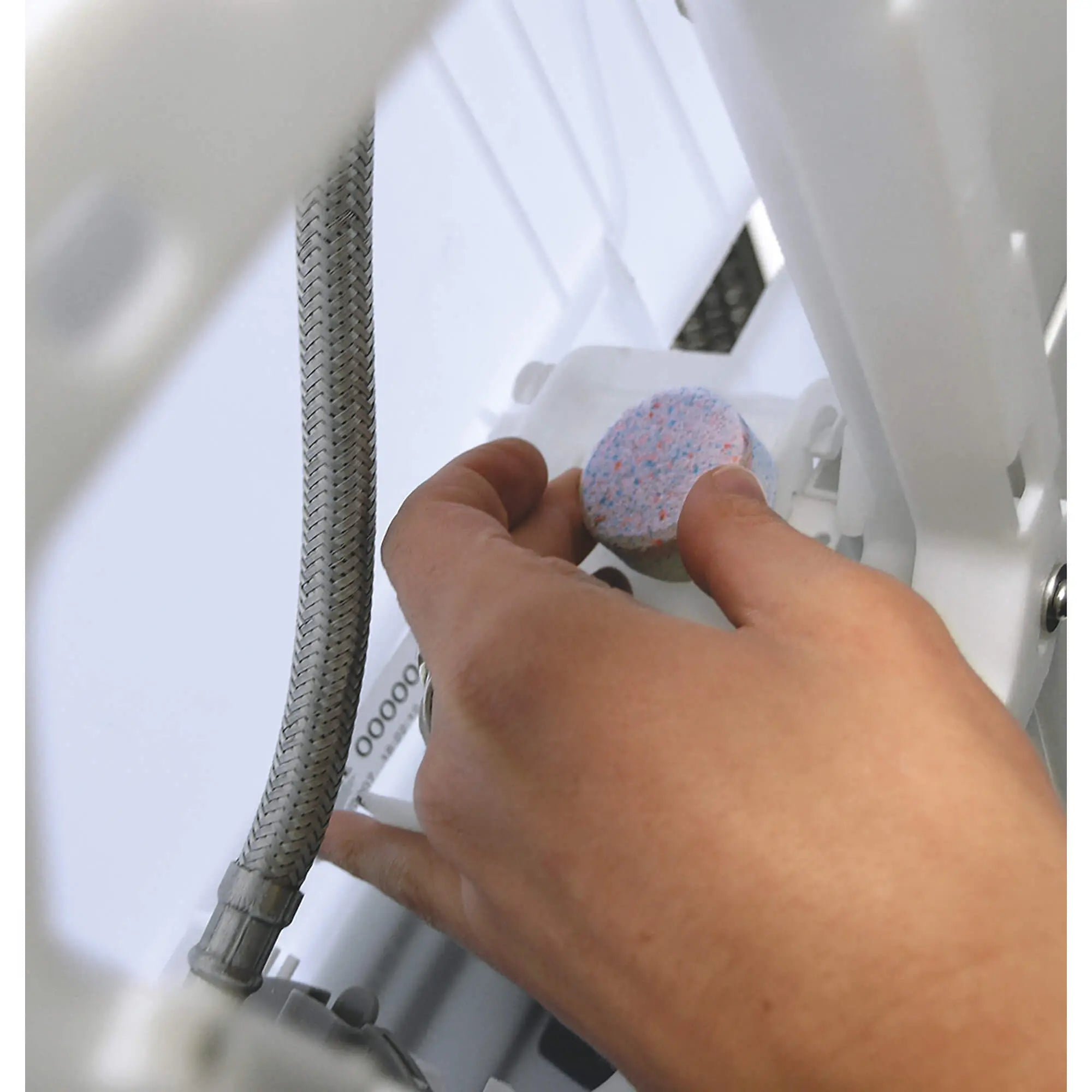 Plaque de commande // CHROME STARLIGHT GROHE // 1878_38732000-wall-plate-enviro-8_0_CDNwebp.webp