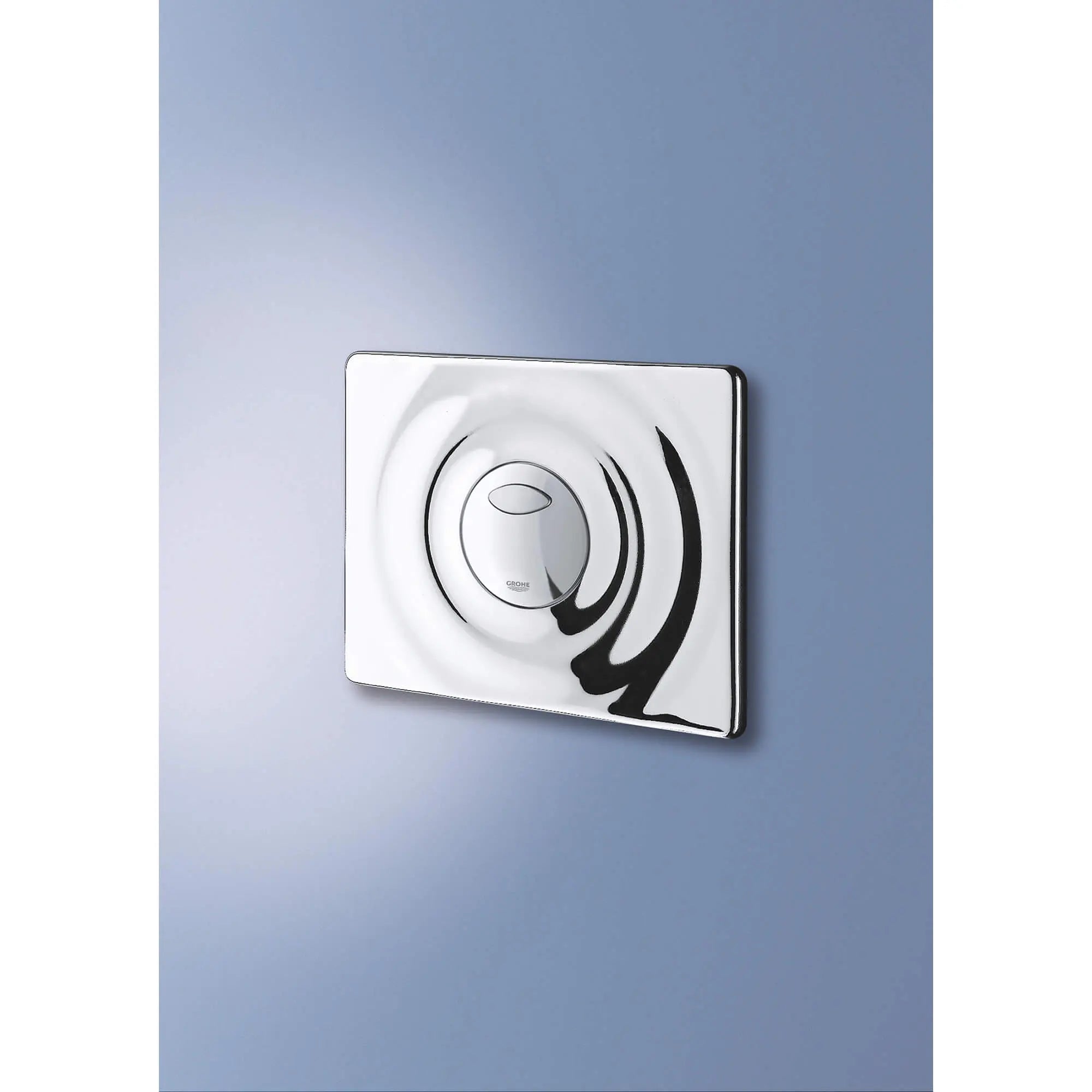 Plaque de commande Surf // CHROME STARLIGHT GROHE // 1918_38861000-wall-plate-enviro-2_0_CDNwebp.webp