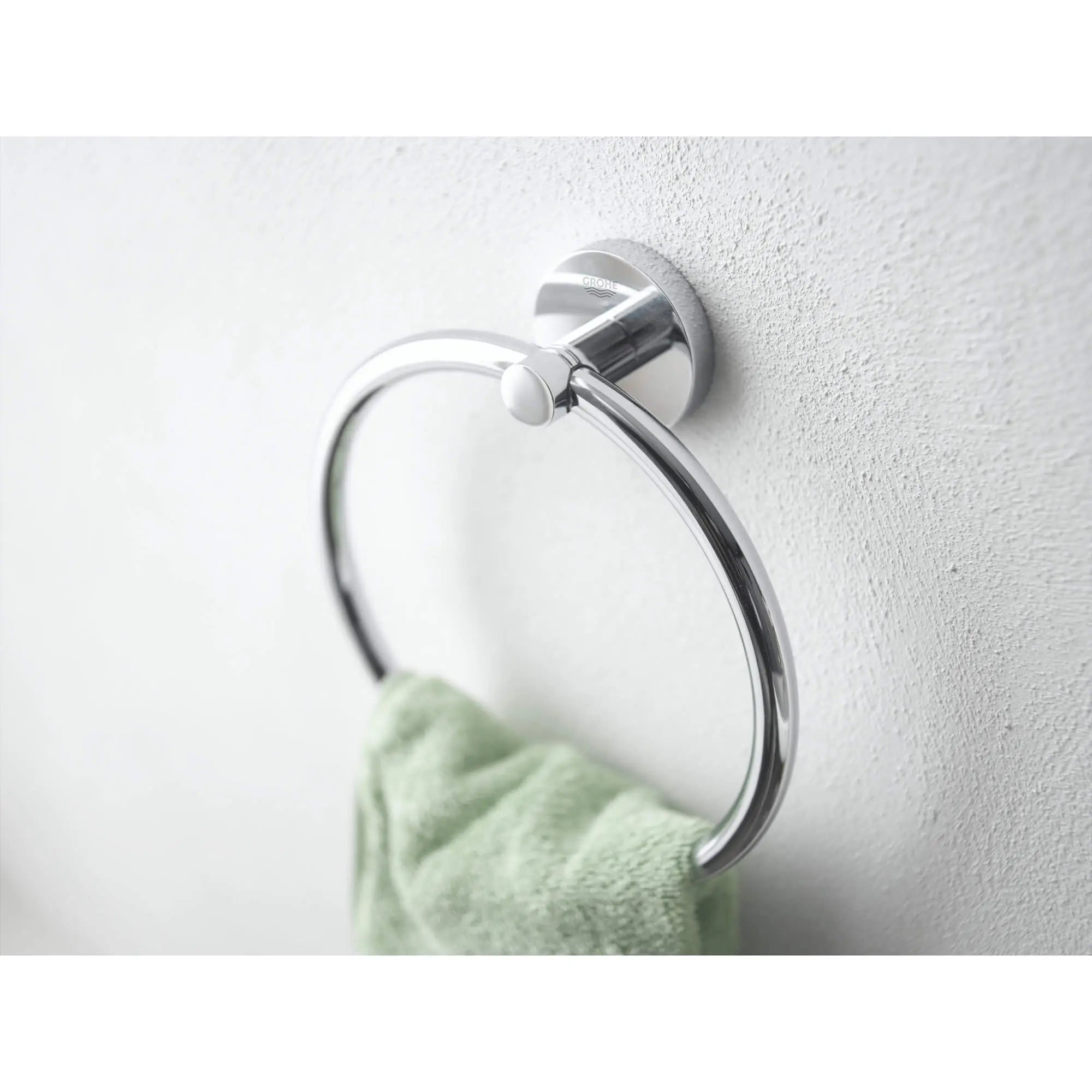 Ensemble d'accessoires // CHROME STARLIGHT GROHE // 1967_40344000-accessory-set-enviro-6_0_CDNwebp.webp