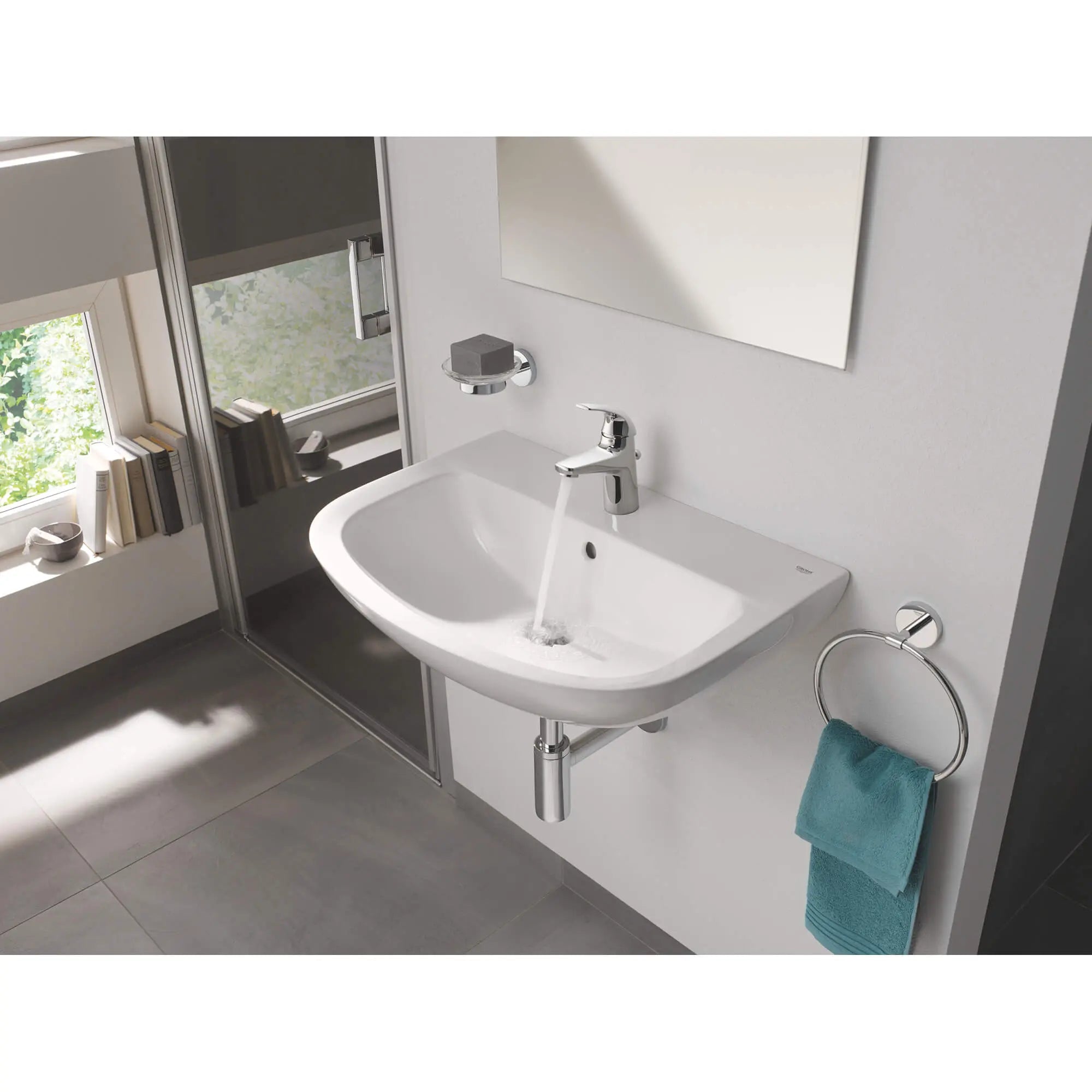 Essentials Porte-savon // CHROME STARLIGHT GROHE // 2024_40368001-soap-dish-enviro-5_0_CDNwebp.webp