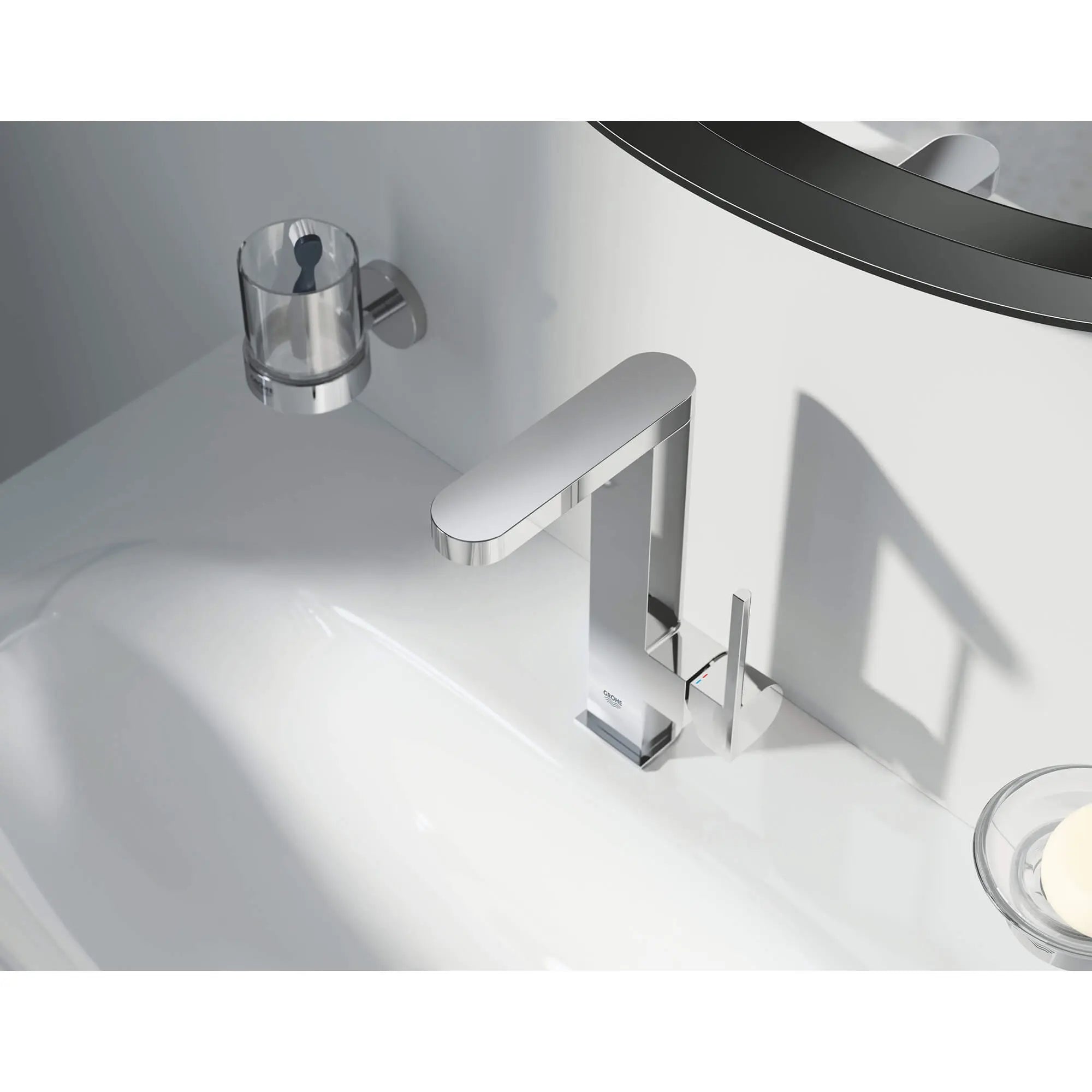 Essentials Porte-savon avec support // CHROME STARLIGHT GROHE // 2265_40444001-soap-dish-with-holder-enviro-15_0_CDNwebp.webp