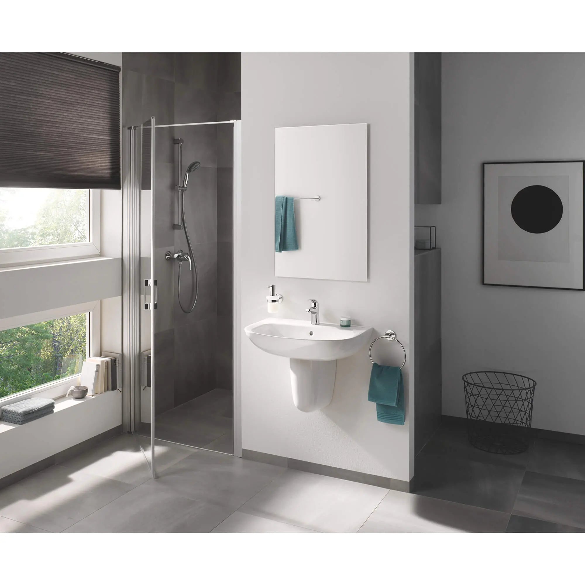 Porte-serviette de 20 po // CHROME STARLIGHT GROHE // 2340_40459001-towel-rail-enviro-2_0_CDNwebp.webp