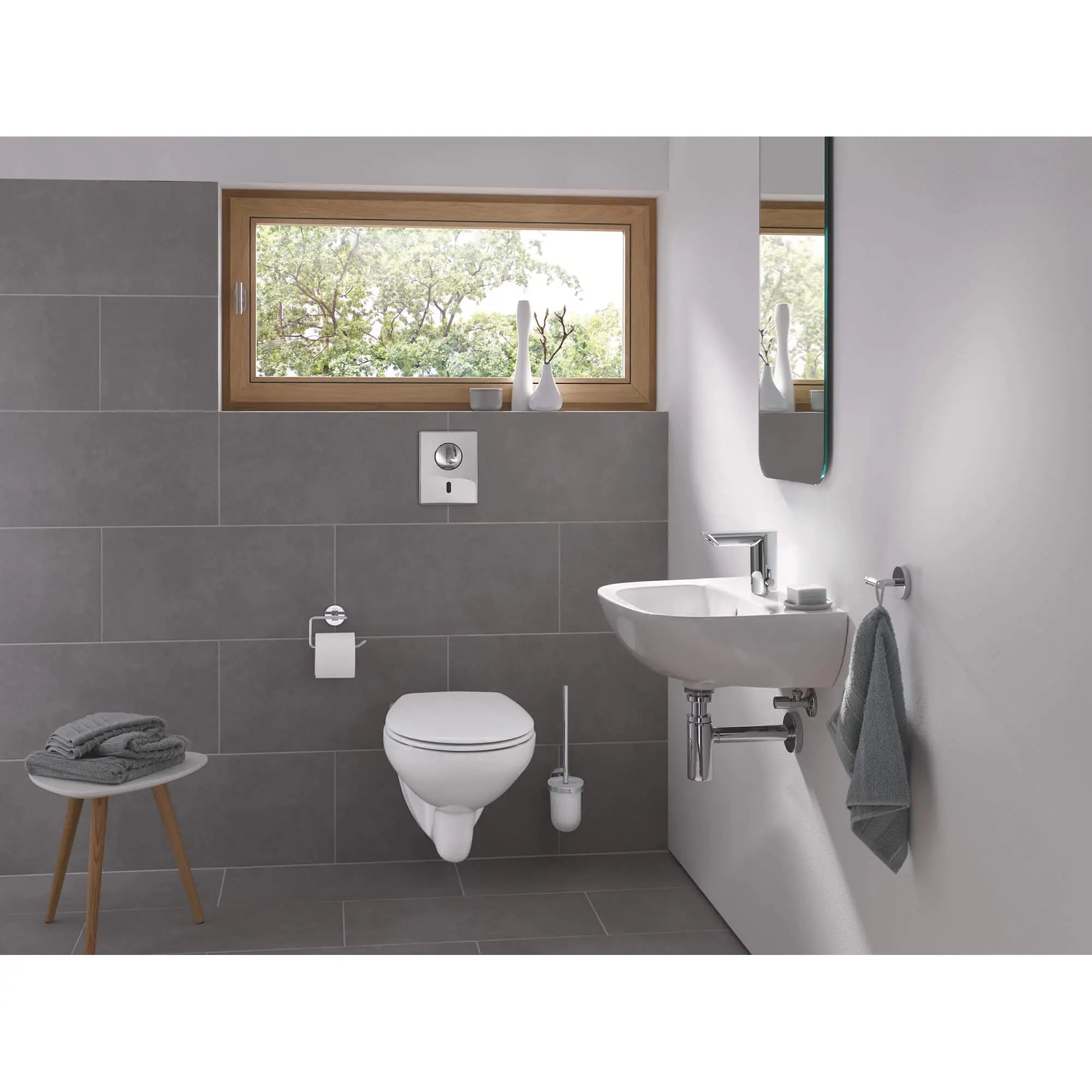 Baucosmopolitan Crochet // CHROME STARLIGHT GROHE // 2347_40461001-robe-hook-enviro-2_0_CDNwebp.webp