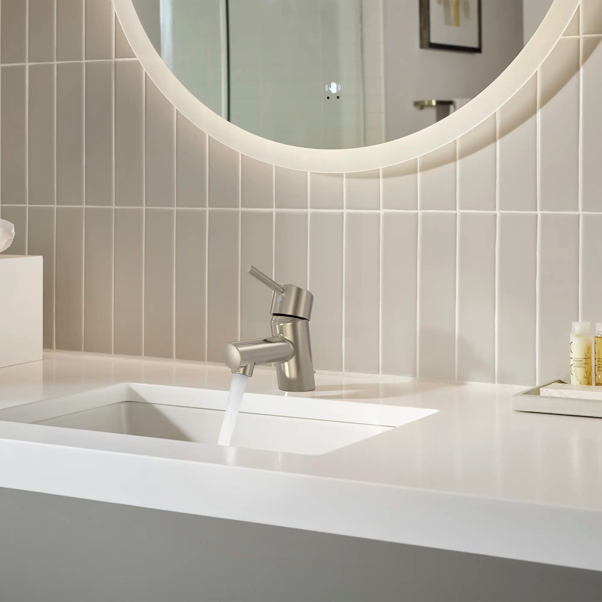 Robinet monotrou à poignée simple pour salle de bain 4,5 L/min (1,2 gpm), taille TP  // NICKEL BROSSÉ INFINITYFINISH // 236975_Concetto_EnvironmentCloseup_34702EN1_0001_Nov2023_CDNwebp.webp