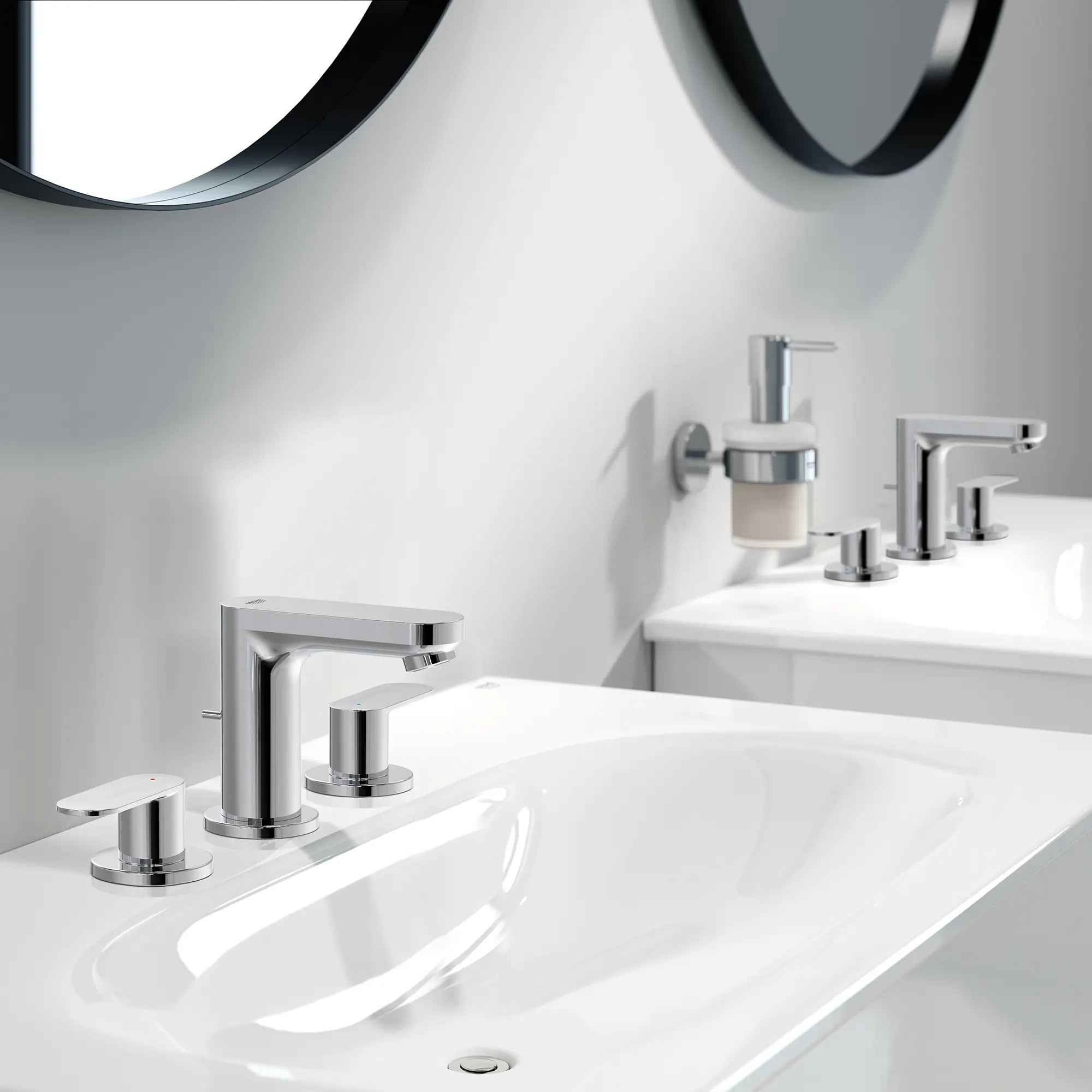 Robinetterie 3-trous pour lavabo Taille S // CHROME STARLIGHT GROHE // 239936_Eurosmart_EnvironmentCloseup_20199.000_0002_MARCH2024_CDNwebp.webp