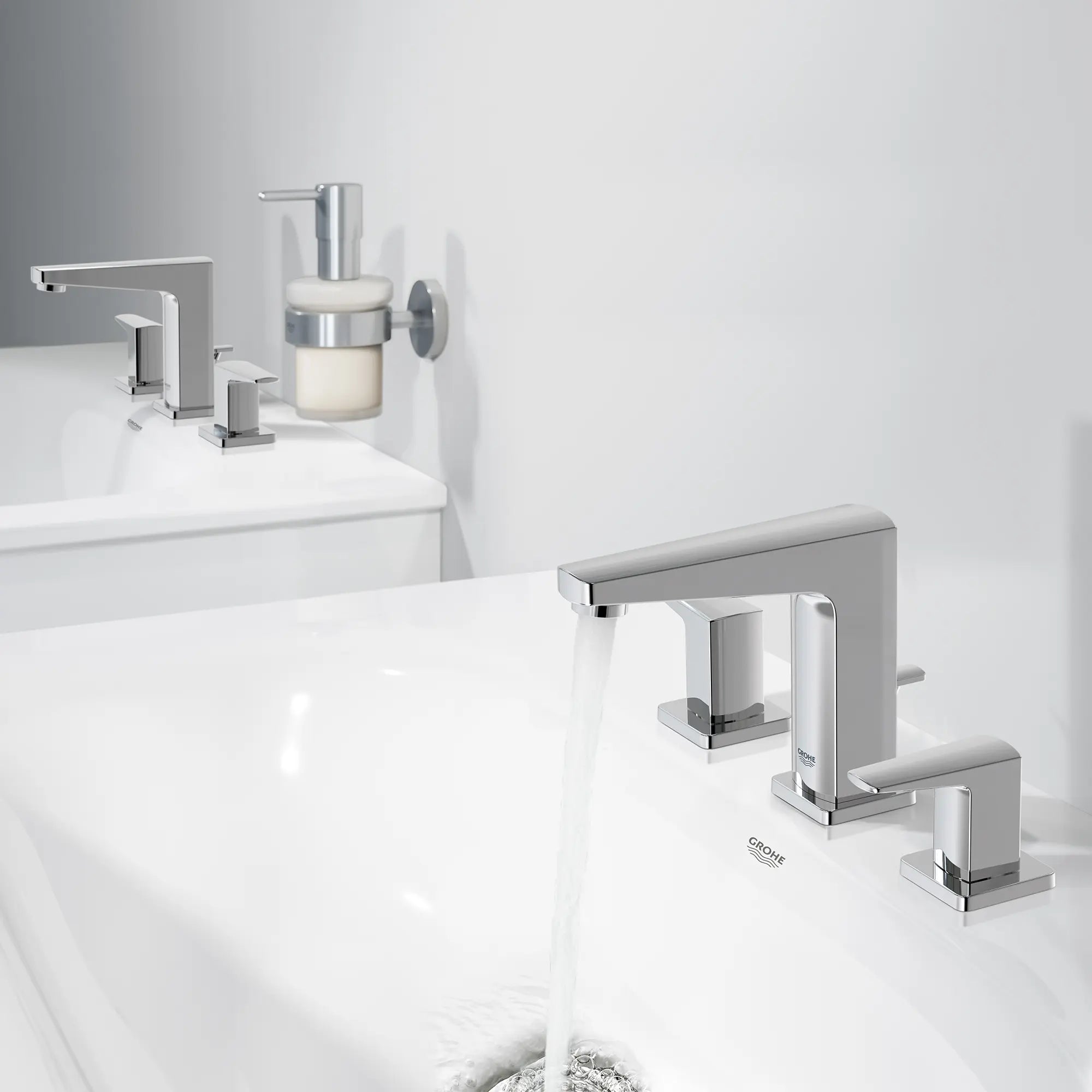 Tallin Robinet éspace // CHROME STARLIGHT GROHE // 239938_Tallinn_EnvironmentCloseup_20583.000_0002_MARCH2024_CDNwebp.webp