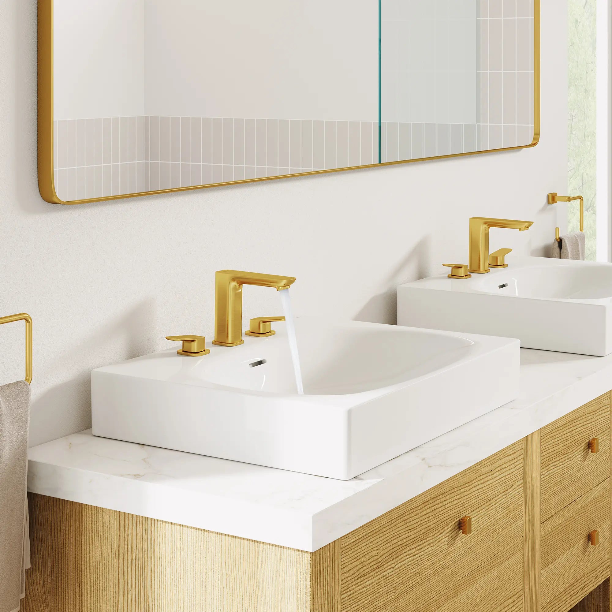 Lavabo mural de 24 po, 3 trous // BLANC ALPIN // 252239_G3_Cubeo_EnvironmentCloseUp_101922GN0_39655000_40510GN0_0002_OCTOBER2024_CDNwebp.webp