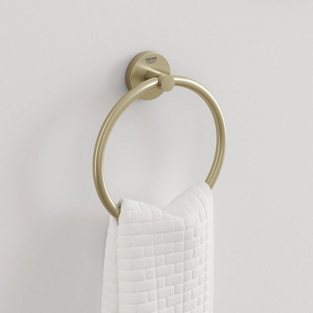 Essentials Anneau porte-serviette // NICKEL BROSSÉ INFINITYFINISH // 253064_Cubeo_EnvironmentCloseUp_40365EN00_0001_OCTOBER2024_2_CDNwebp_5505b60b-bfe4-49ba-a558-5ca6c3e04a41.webp