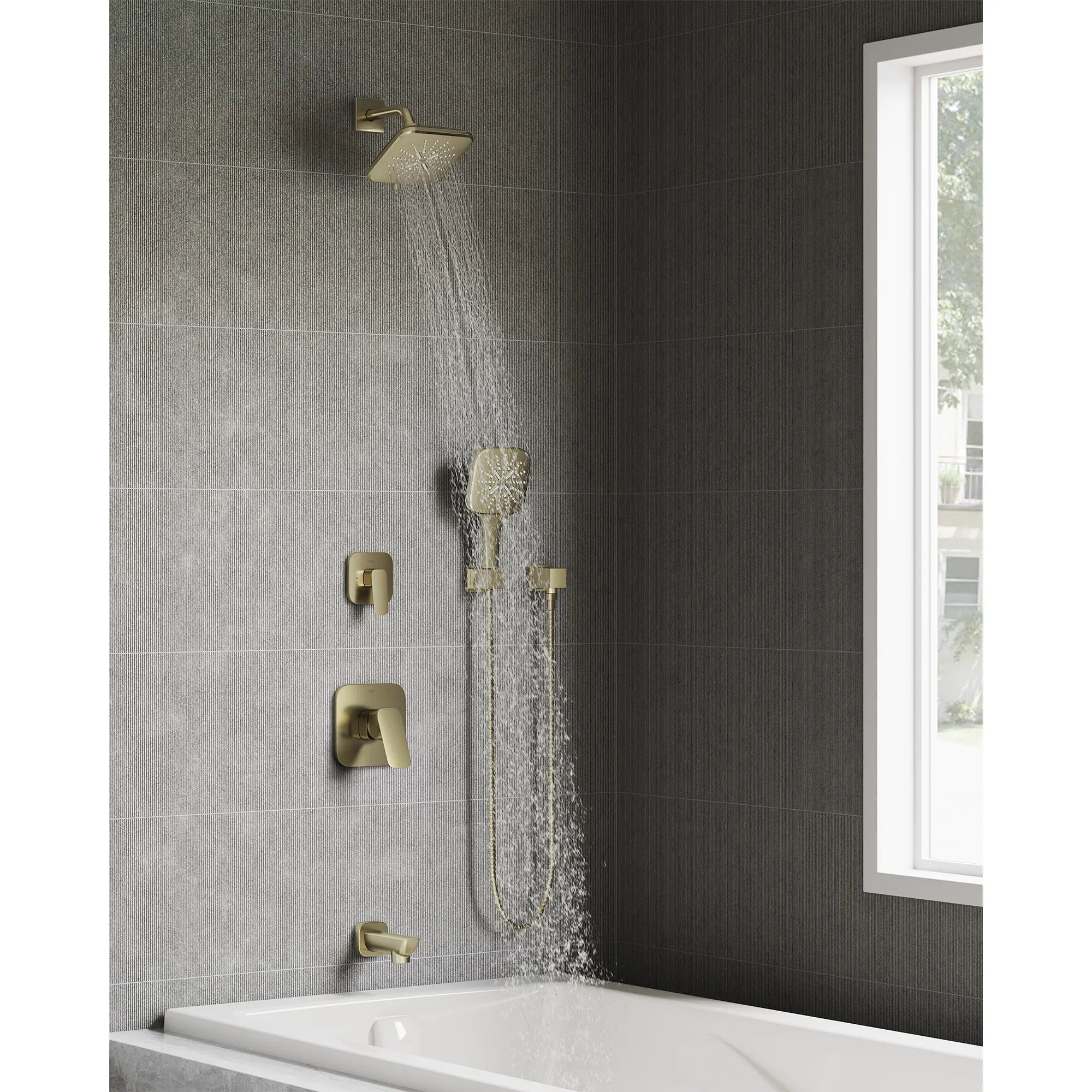 Douchette - 3 jets, 6,6 L/min (1,75 gpm) // NICKEL BROSSÉ INFINITYFINISH // 270845_Cubeo_EnvironmentCloseUp_101928EN00_101930EN00_26797EN00_26633EN00_26552EN00_27693EN00_26634EN00_28417EN00_101926EN00_0001_SEPTEMBER2025_0_CDNwebp.webp