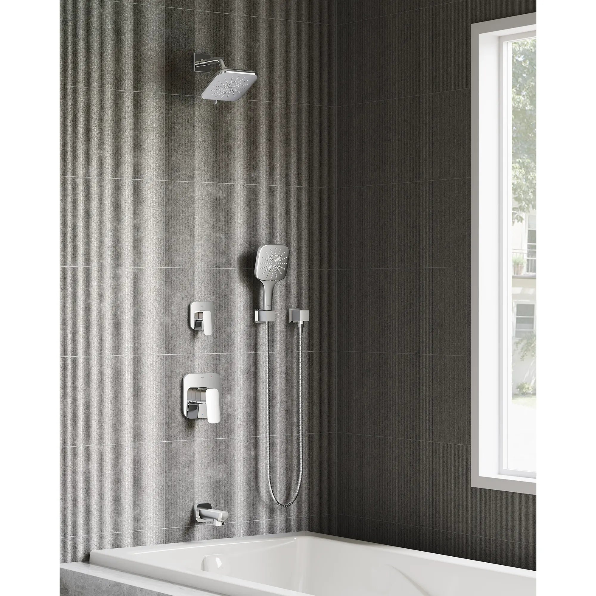 Douchette - 3 jets, 6,6 L/min (1,75 gpm) // CHROME STARLIGHT GROHE // 271056_Cubeo_EnvironmentCloseUp_1019280000_1019300000_270740000_266350000_284170000_267970000_265520000_1019260000_0001_AUGUST2024_0_CDNwebp.webp