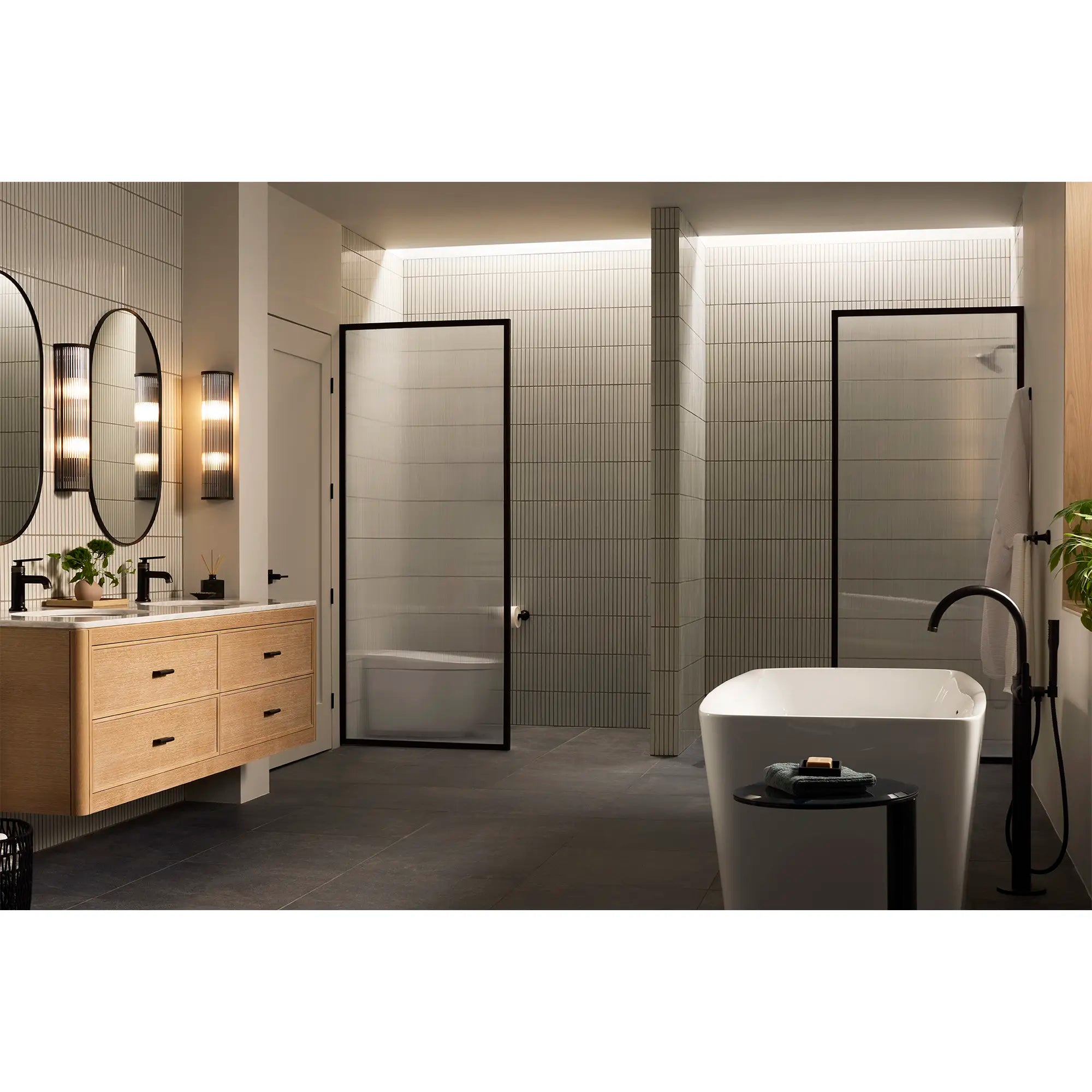 Robinet de salle de bain Listra à orifice et manette uniques, taille M, 4,5 l/min (1,2 gal/min) // NOIR MAT // 279024_Listra_EnvironmentFull_1062222430_1062562430_0001_November2025_0_CDNwebp.webp
