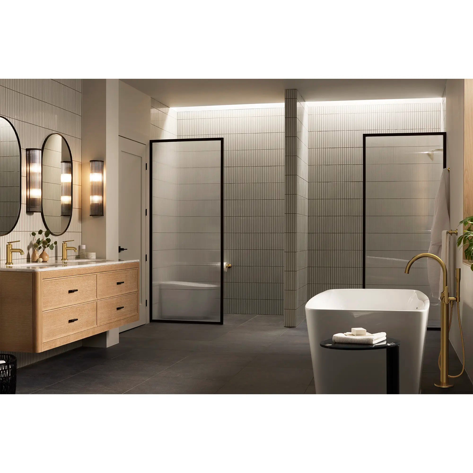 Robinet de salle de bain Listra à orifice et manette uniques, taille P, 4,5 l/min (1,2 gal/min) // AUBE FRAÎCHE BROSSÉ // 282583_Listra_EnvironmentFull_106215GN00_106256GN00_0001_JANUARY2026_1_CDNwebp.webp