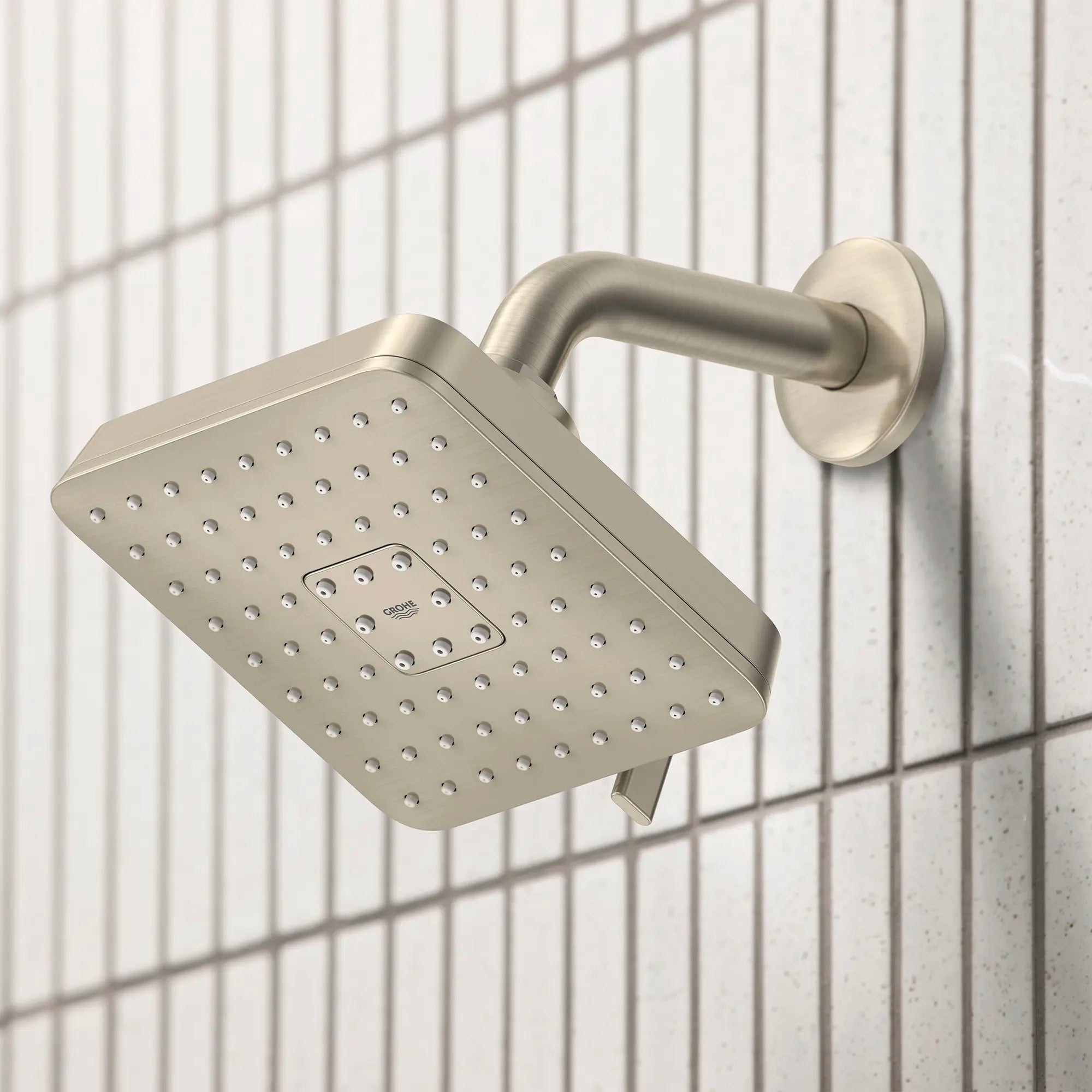 Pomme de douche carrée Euphoria 140 à jets multiples avec Aquabooster, 6,6 L/min (1,75 gal/min) // NICKEL BROSSÉ INFINITYFINISH // 282690_Aqua_Booster_EnvironmentCloseUp_111721EN00_0001_MARCH2026_1_CDNwebp.webp