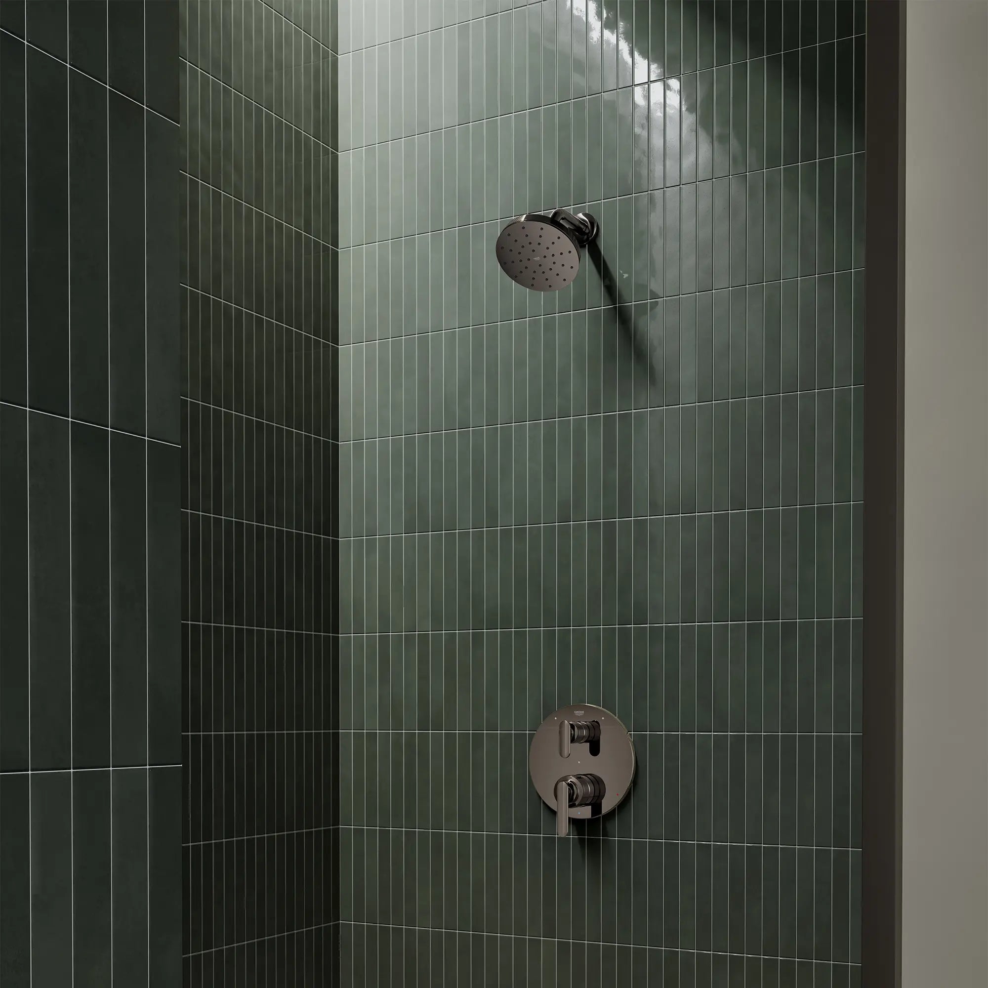 Pomme de douche carrée Euphoria 140 à un seul jet avec Aquabooster, 6,6 L/min (1,75 gal/min) // GRAPHITE DUR // 287487_Aqua_Booster_EnvironmentCloseUp_111714A000_106235A000_0001_MARCH2026_0_CDNwebp.webp