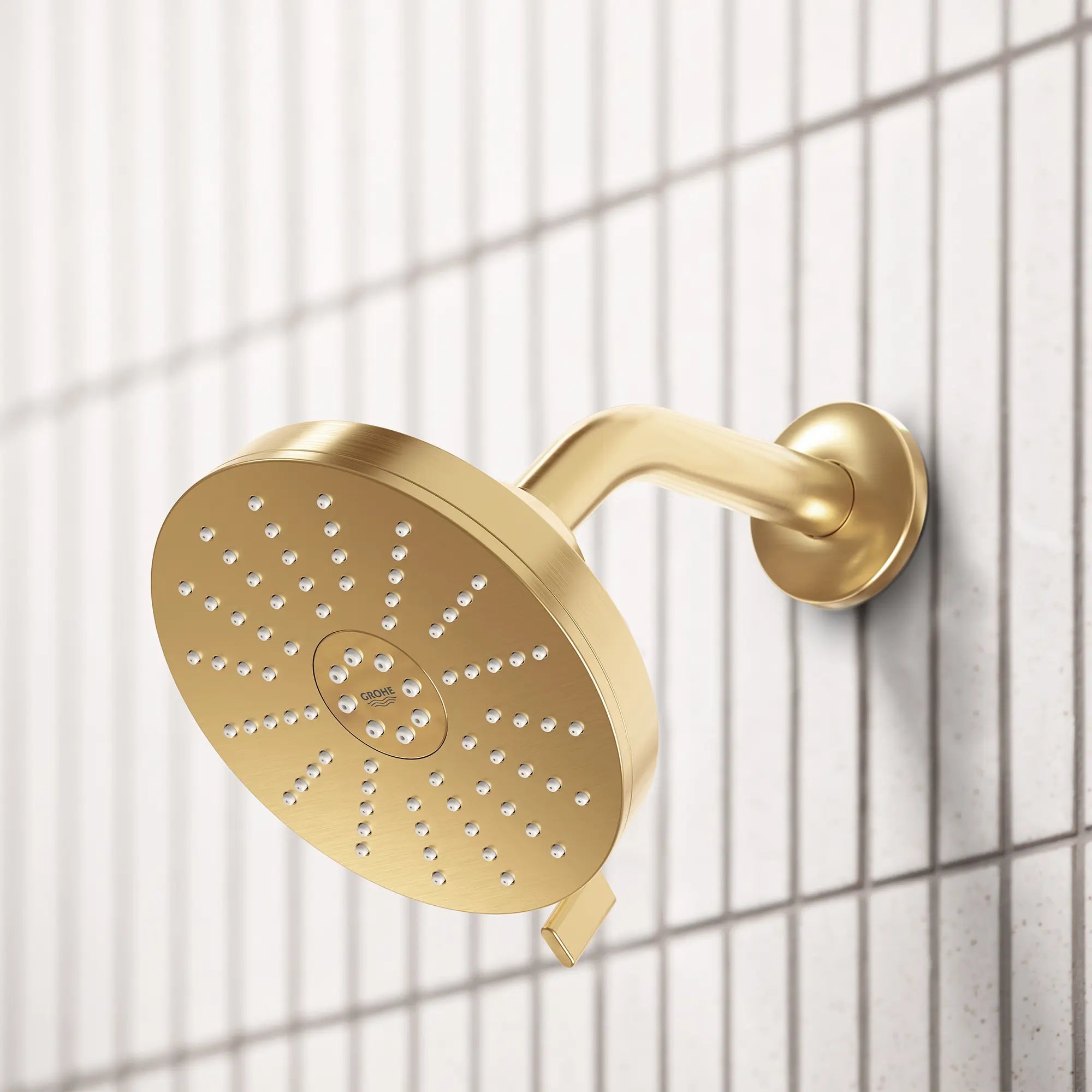 Pomme de douche ronde Euphoria 140 à un seul jet avec Aquabooster, 6,6 L/min (1,75 gal/min) // AUBE FRAÎCHE BROSSÉ // 287495_Aqua_Booster_EnvironmentCloseUp_111716GN00_0001_February2026_0_CDNwebp.webp