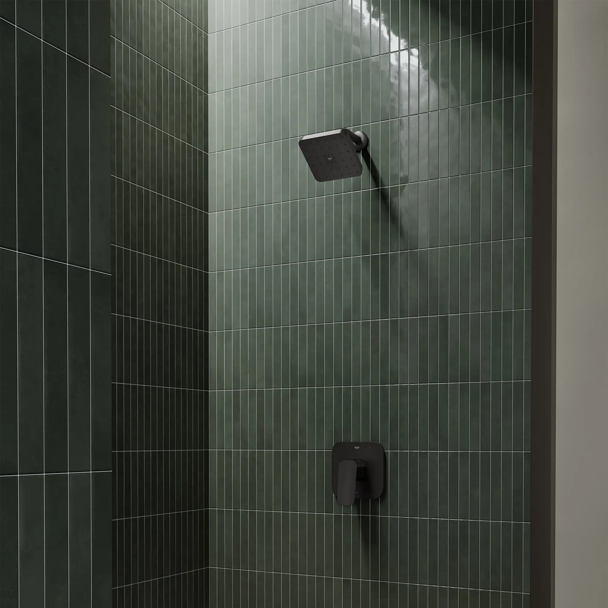 Pomme de douche ronde Euphoria 140 à jets multiples avec Aquabooster, 6,6 L/min (1,75 gal/min) // NOIR MAT // 287515_Aqua_Booster_EnvironmentCloseUp_1117182430_1019282430_0001_MARCH2026_0_CDNwebp.webp
