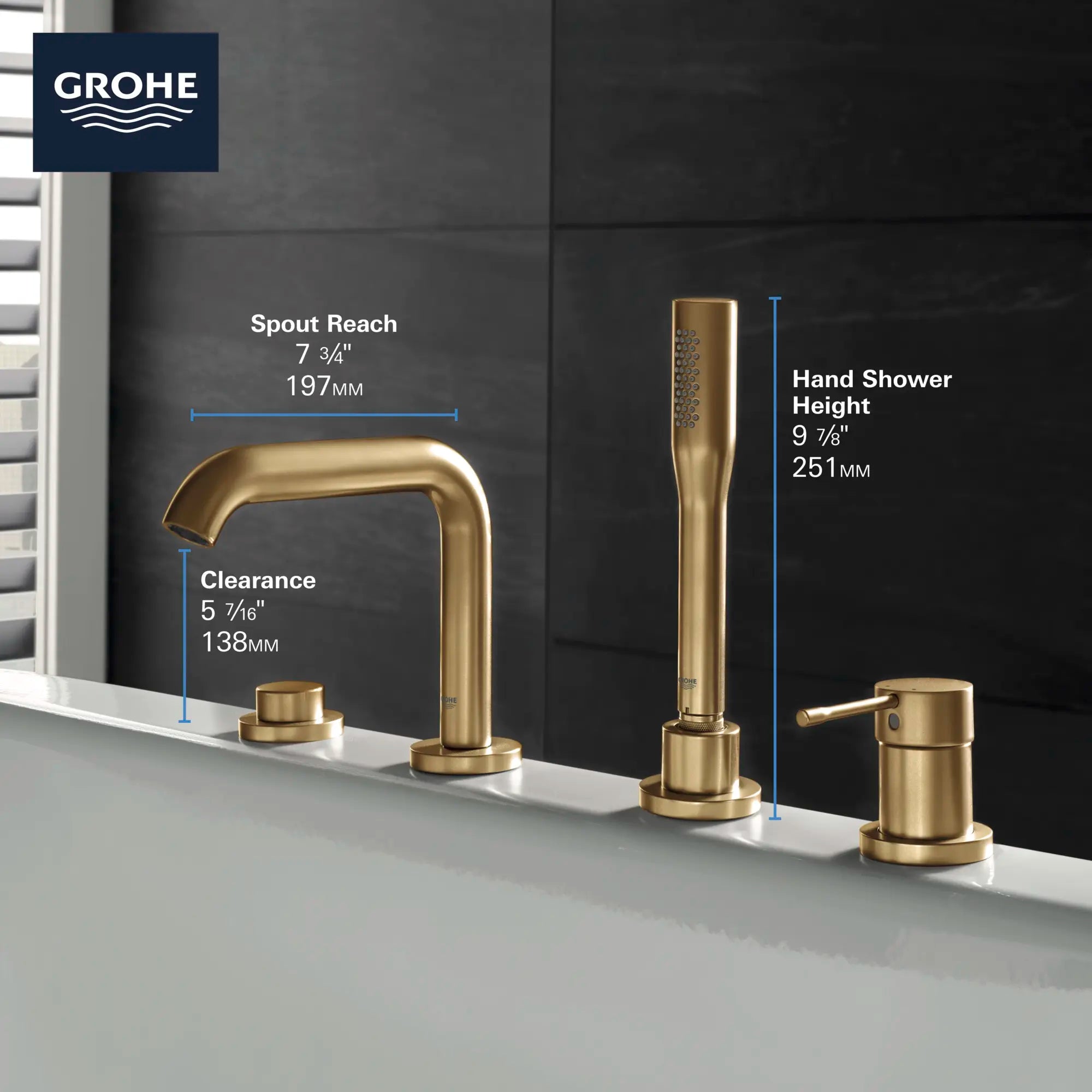 Robinet de baignoire Roman sur tablier à 4 trous, à levier unique et à douchette de 6,6 l/min (1,75 gpm) // CHROME STARLIGHT GROHE // 68680_GROHE_Infographics_Essence_Bath_Showers_19578_F1_0_CDNwebp.webp