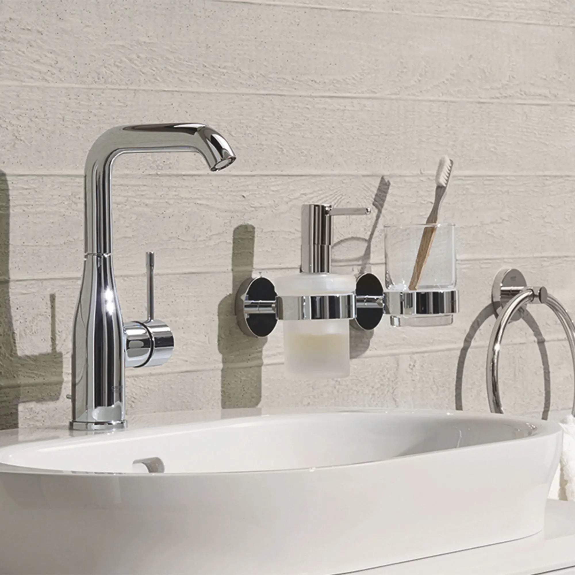 Robinet monotrou pour salle de bain, à poignée simple, taille G, 4,5 L/min (1,2 gpm) // CHROME STARLIGHT GROHE // 70120_B-2348600A_CDNwebp.webp