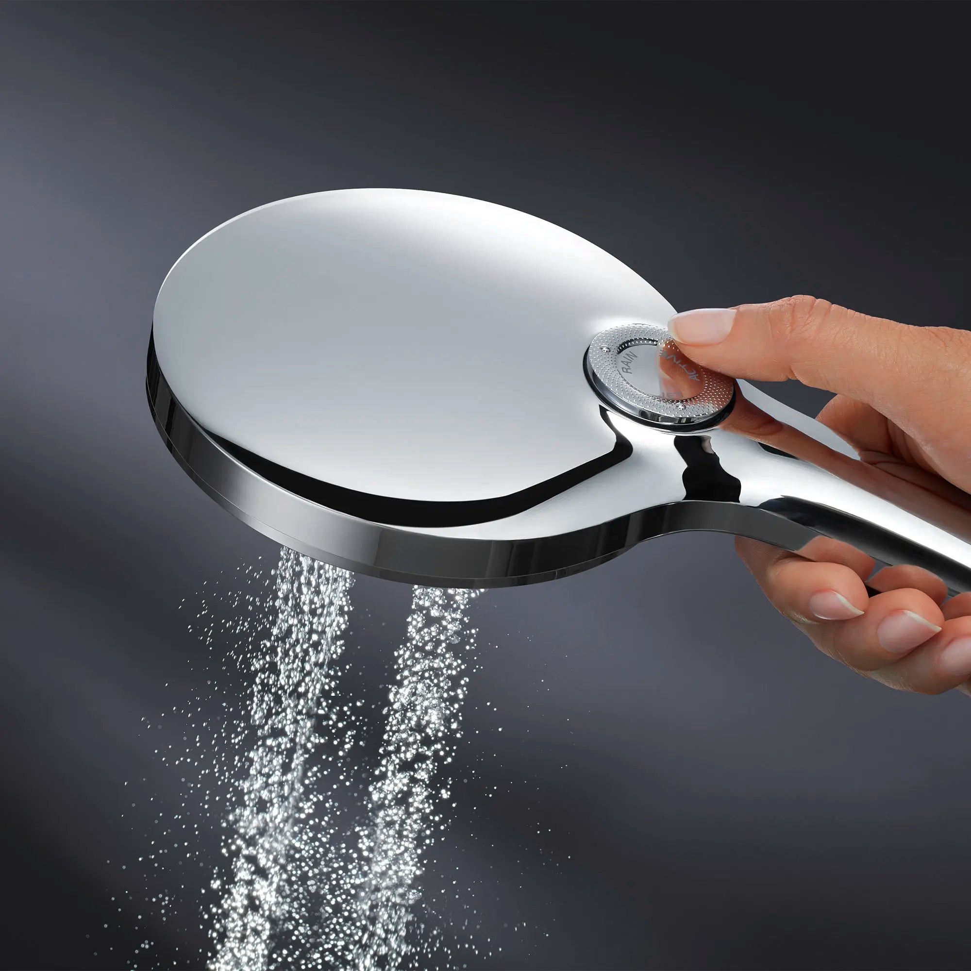 Ensemble de douchette - 3 jets,  6,6 L/min (1,75 gpm) // CHROME STARLIGHT GROHE // 70799_B-26545000_7_CDNwebp.webp