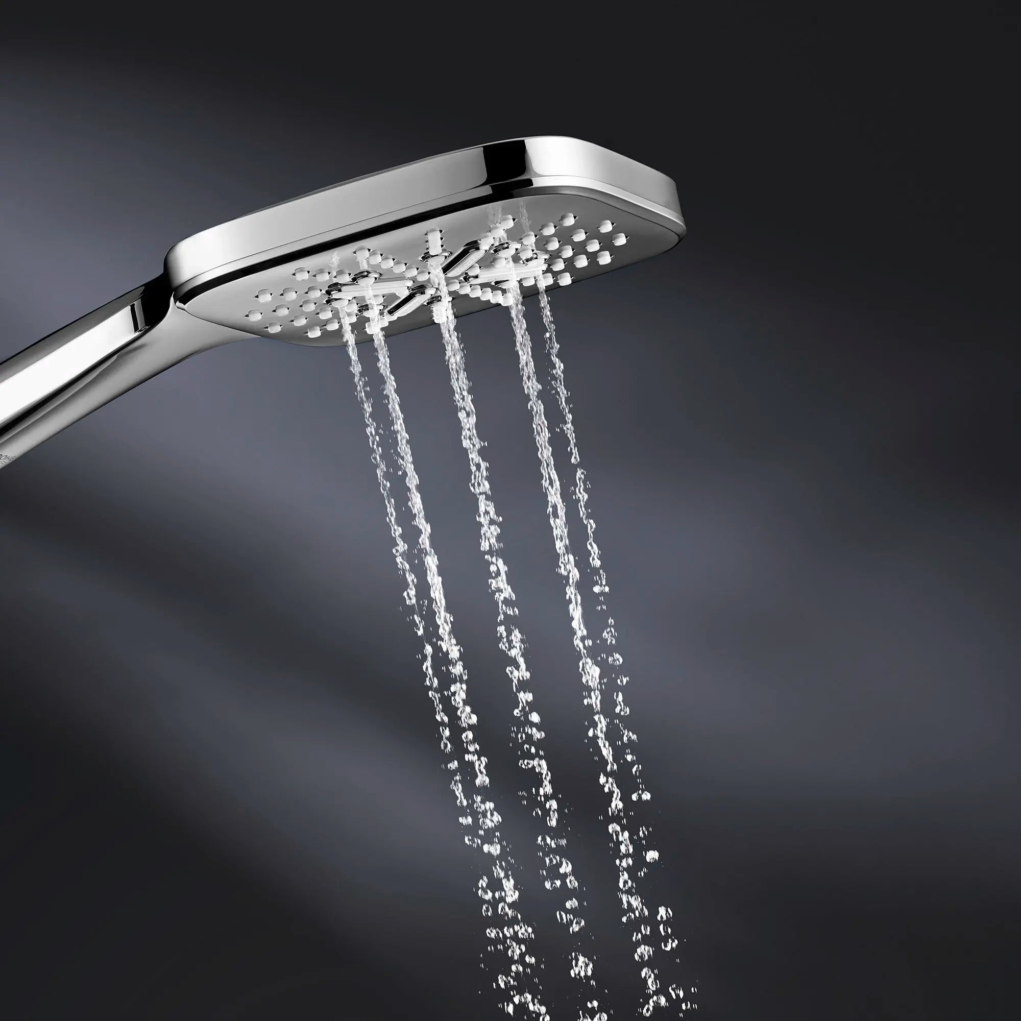 Douchette - 3 jets, 6,6 L/min (1,75 gpm) // CHROME STARLIGHT GROHE // 70822_B-26552000_3_CDNwebp.webp