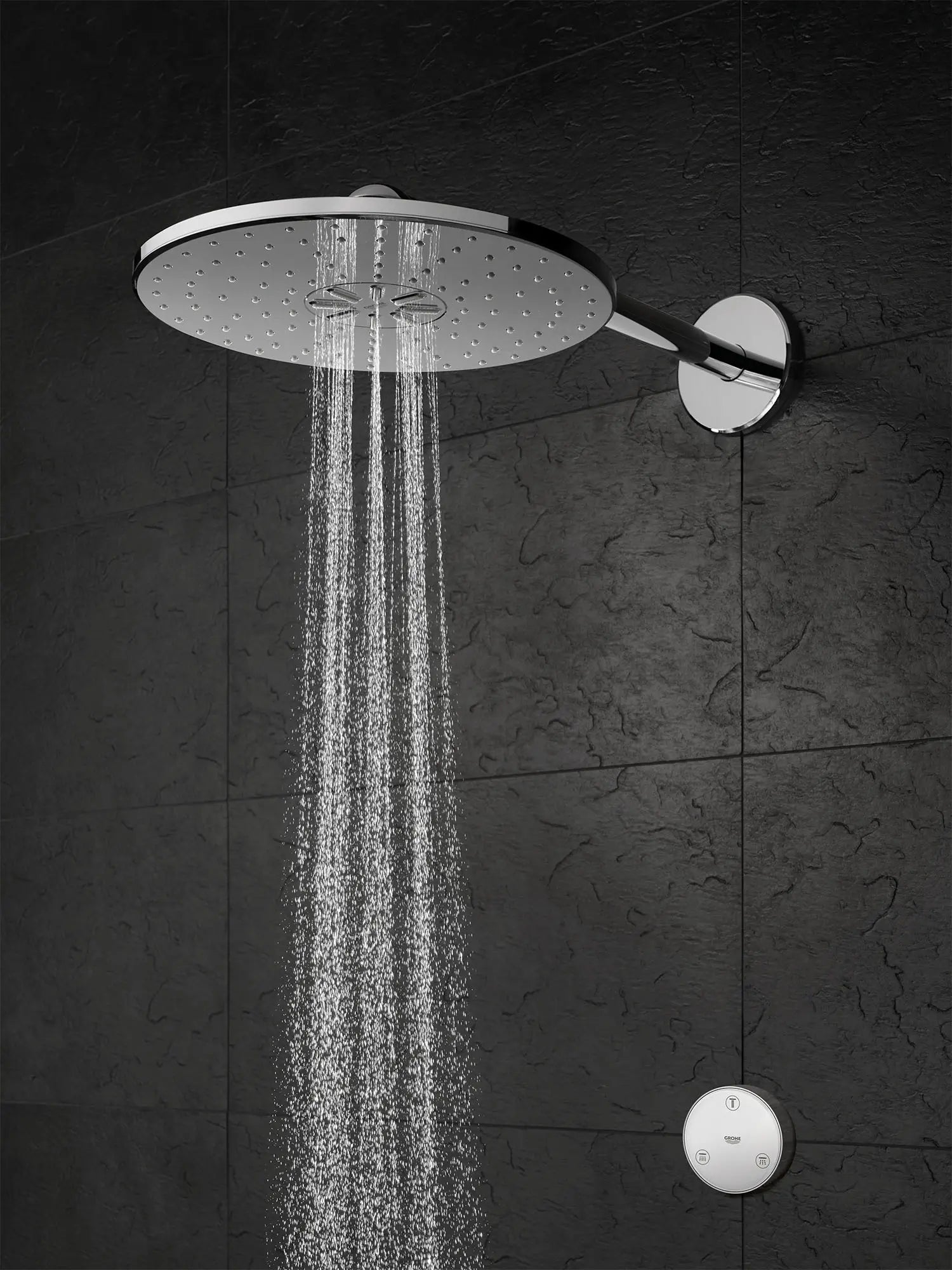 Pomme de douche avec télécommande, 12 po - 2 jets, 6,6 L/min (1,75 gpm) // CHROME STARLIGHT GROHE // 70888_B-26644000_26646000_1_CDNwebp.webp