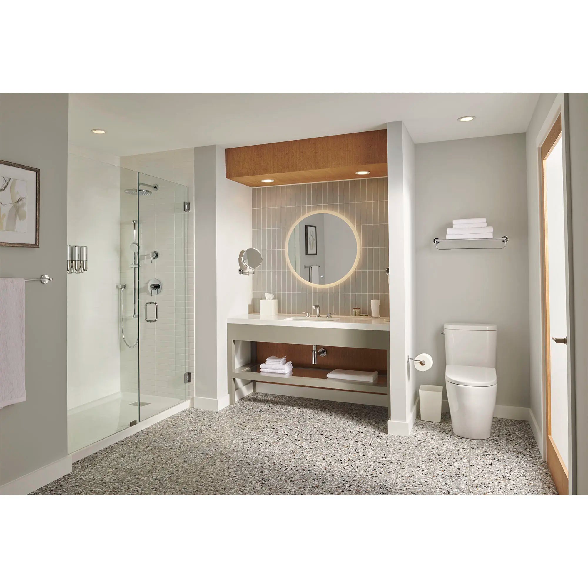 Pomme de douche à effet pluie 250, 9-7?8 po - 1 jet, 1,75 gpm // CHROME STARLIGHT GROHE // 70913_B-26715000_2757120E_28577000_20572001_39675000_40462001_CDNwebp.webp