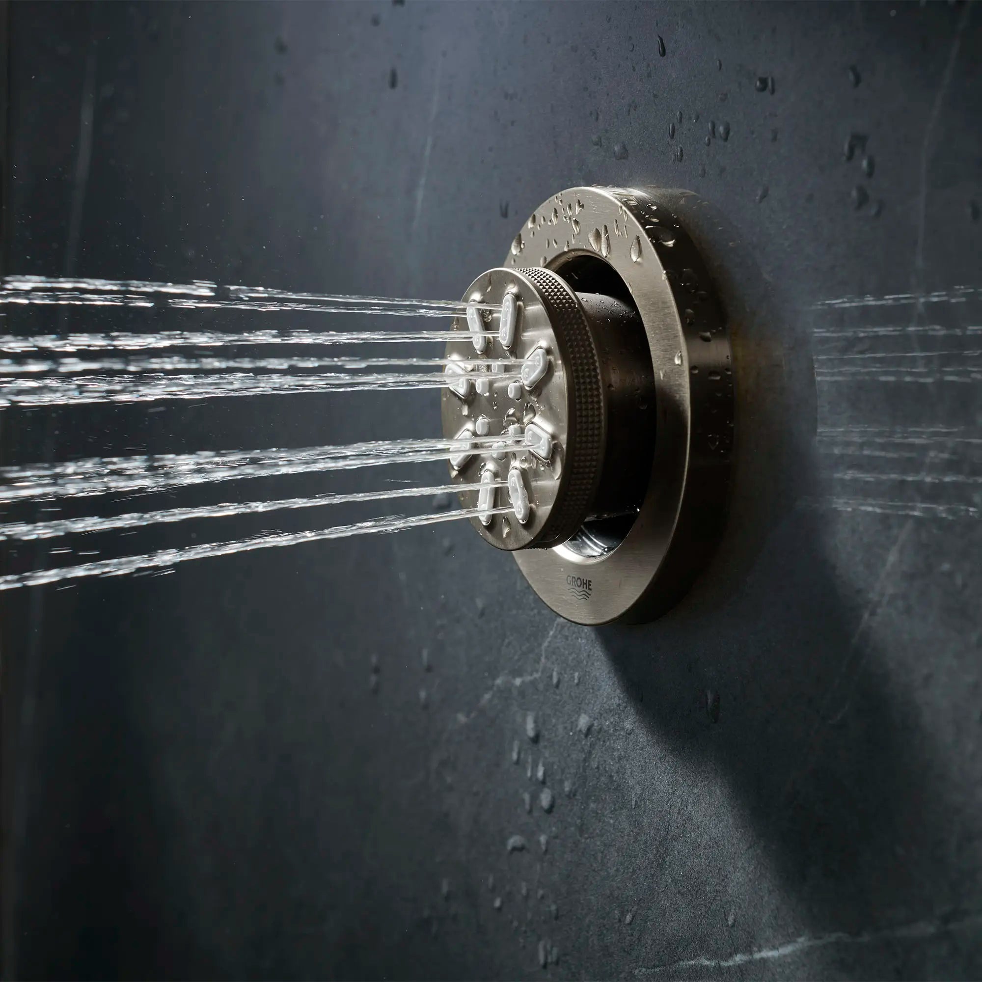 Douchette latérale - 2 jets, 0,9 gpm // NICKEL BROSSÉ INFINITYFINISH // 70994_B-26744EN0_4_CDNwebp.webp