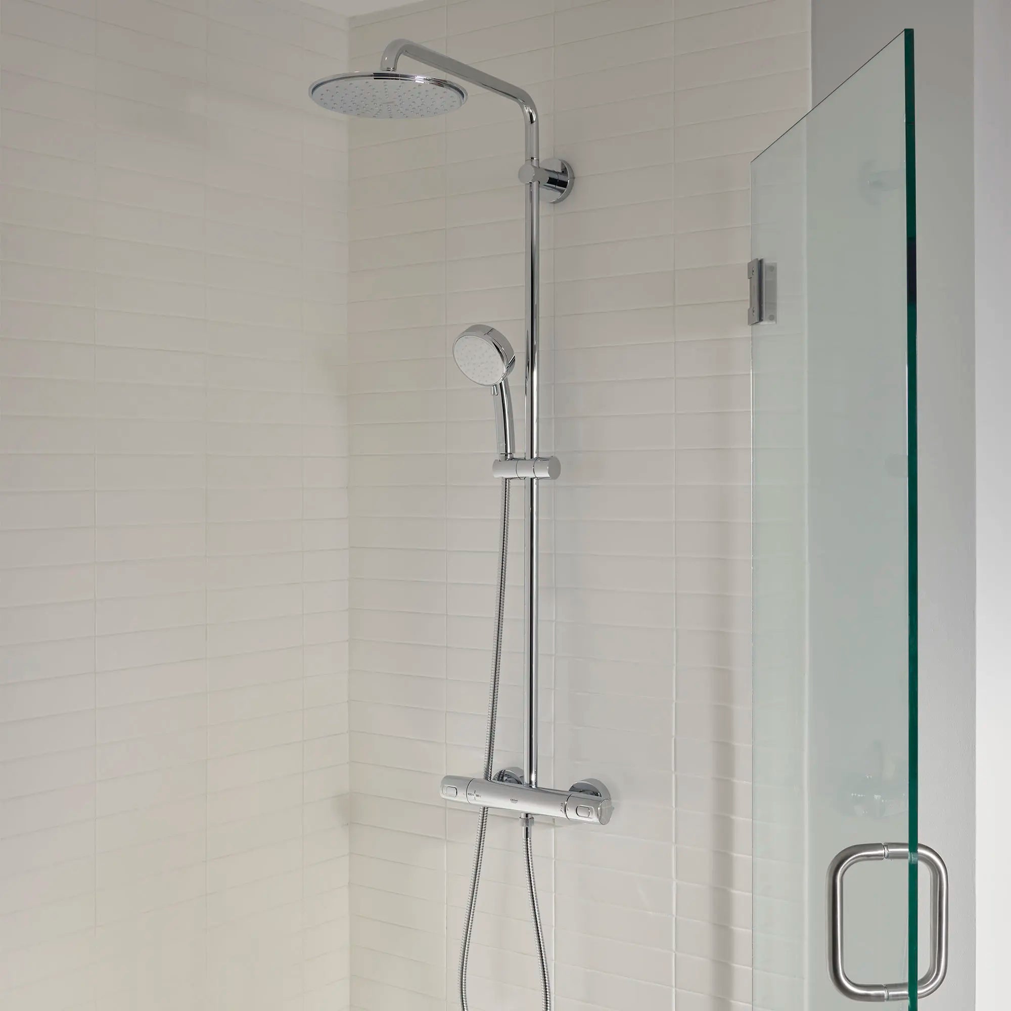 Douchette 100 - 2 jets, 6,6 L/min (1,75 gpm) // CHROME STARLIGHT GROHE // 71279_B-27814001_26046002_26728000_CDNwebp.webp