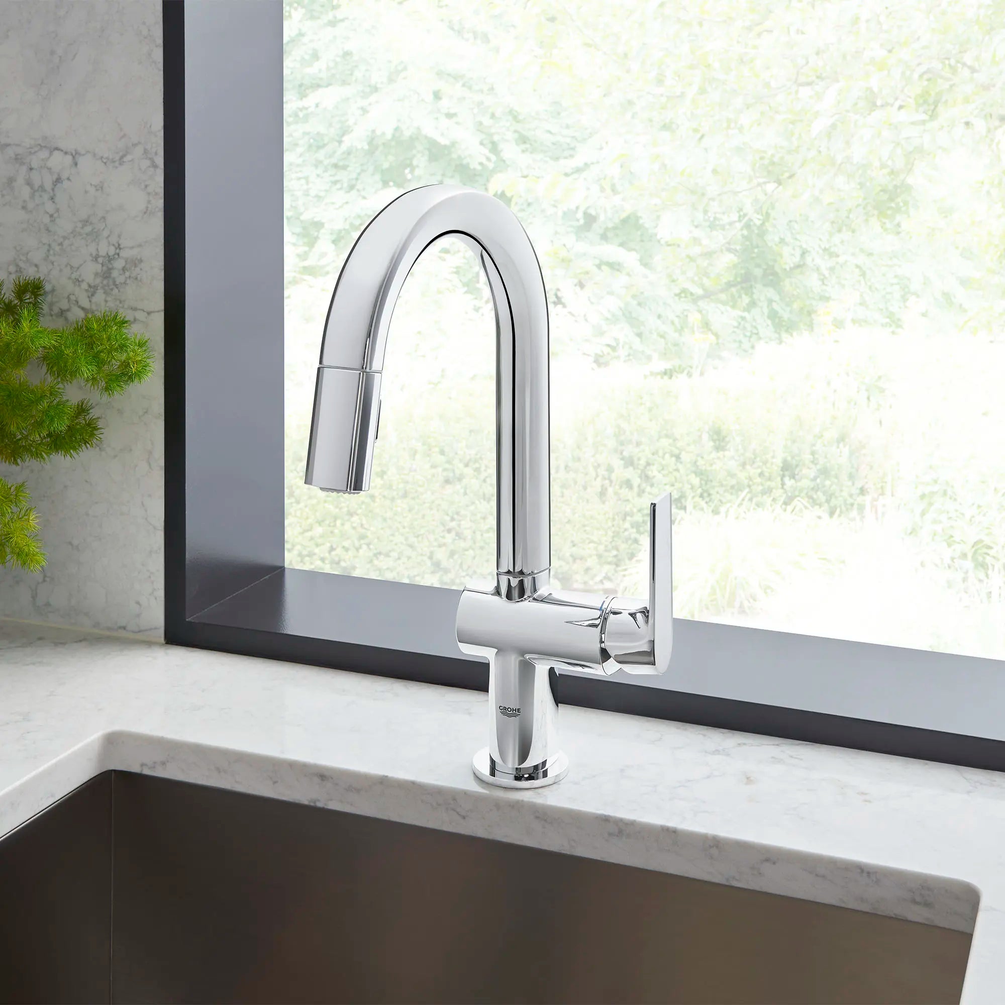 Robinet de cuisine rétractable à poignée simple et double jet 6,6 L/min (1,75 gpm) // CHROME STARLIGHT GROHE // 71788_B-30377000_CDNwebp.webp