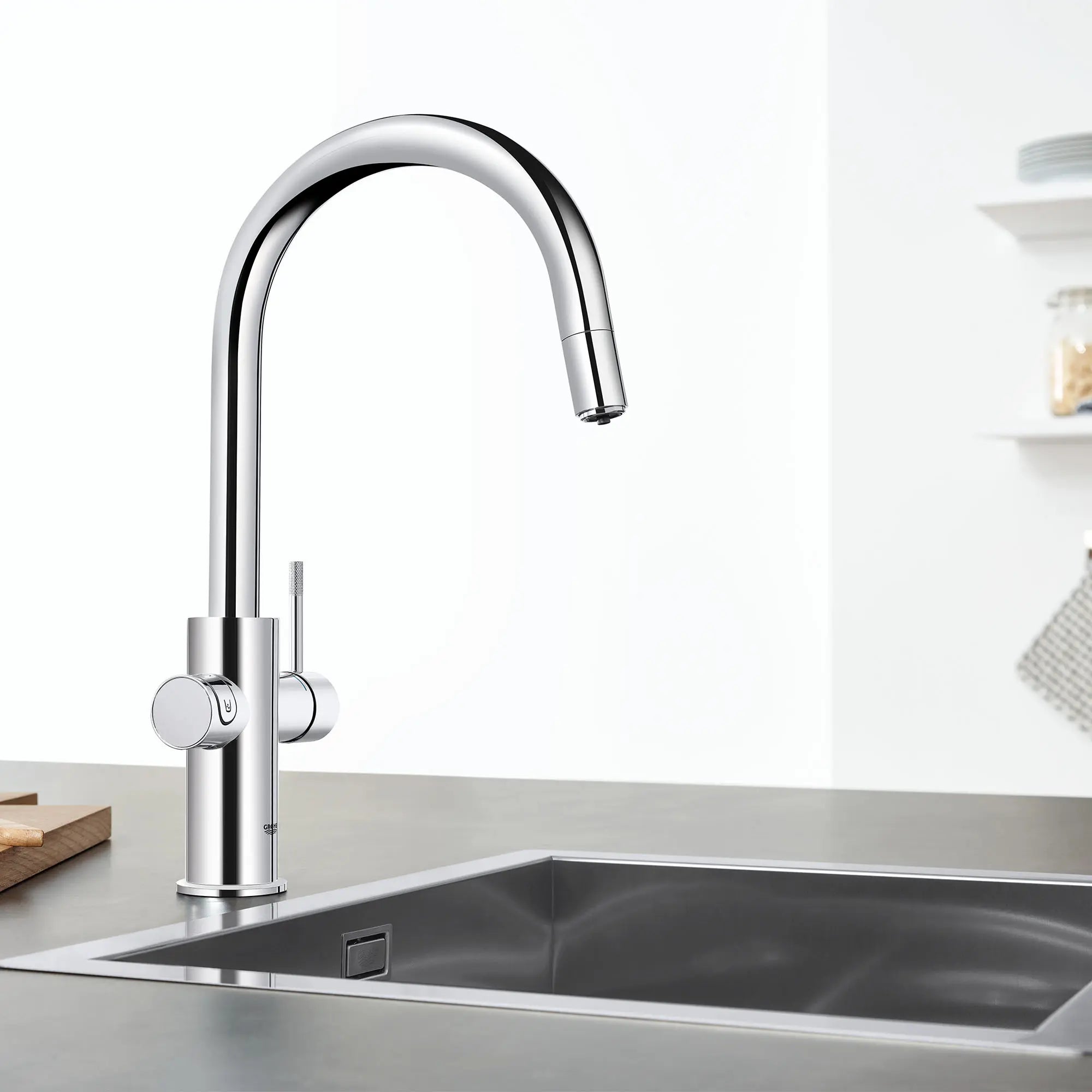 Robinet de cuisine monocommande, tête de pulvérisation coulissante avec eau réfrigérée et pétillante 6,6 L/min (1,75 gpm) // CHROME STARLIGHT GROHE // 71852_B-31251002_CDNwebp.webp