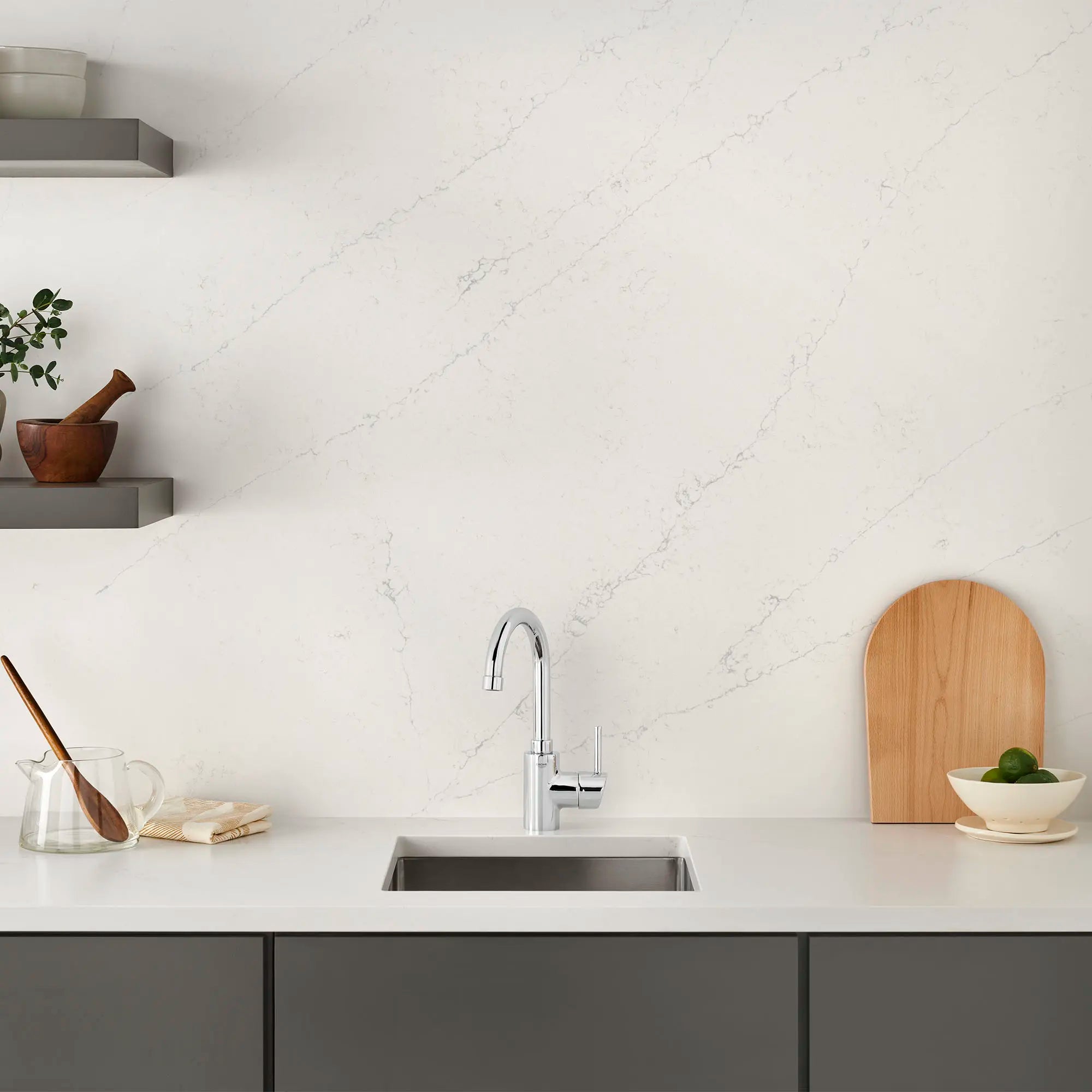 Robinet de bar rétractiable à poignée simple et double jet 6,6 L/min (1,75 gpm) // CHROME STARLIGHT GROHE // 72010_B-31518000_3_CDNwebp.webp