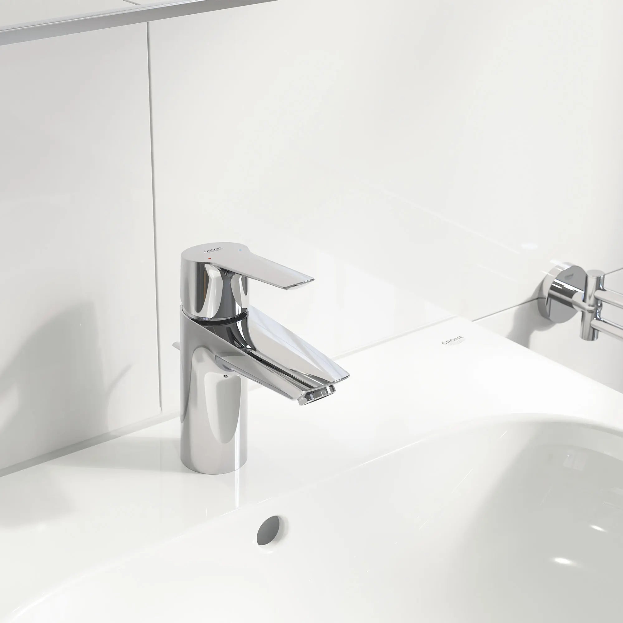 Robinet monotrou // CHROME STARLIGHT GROHE // 72153_B-32642003_32643003_CDNwebp.webp